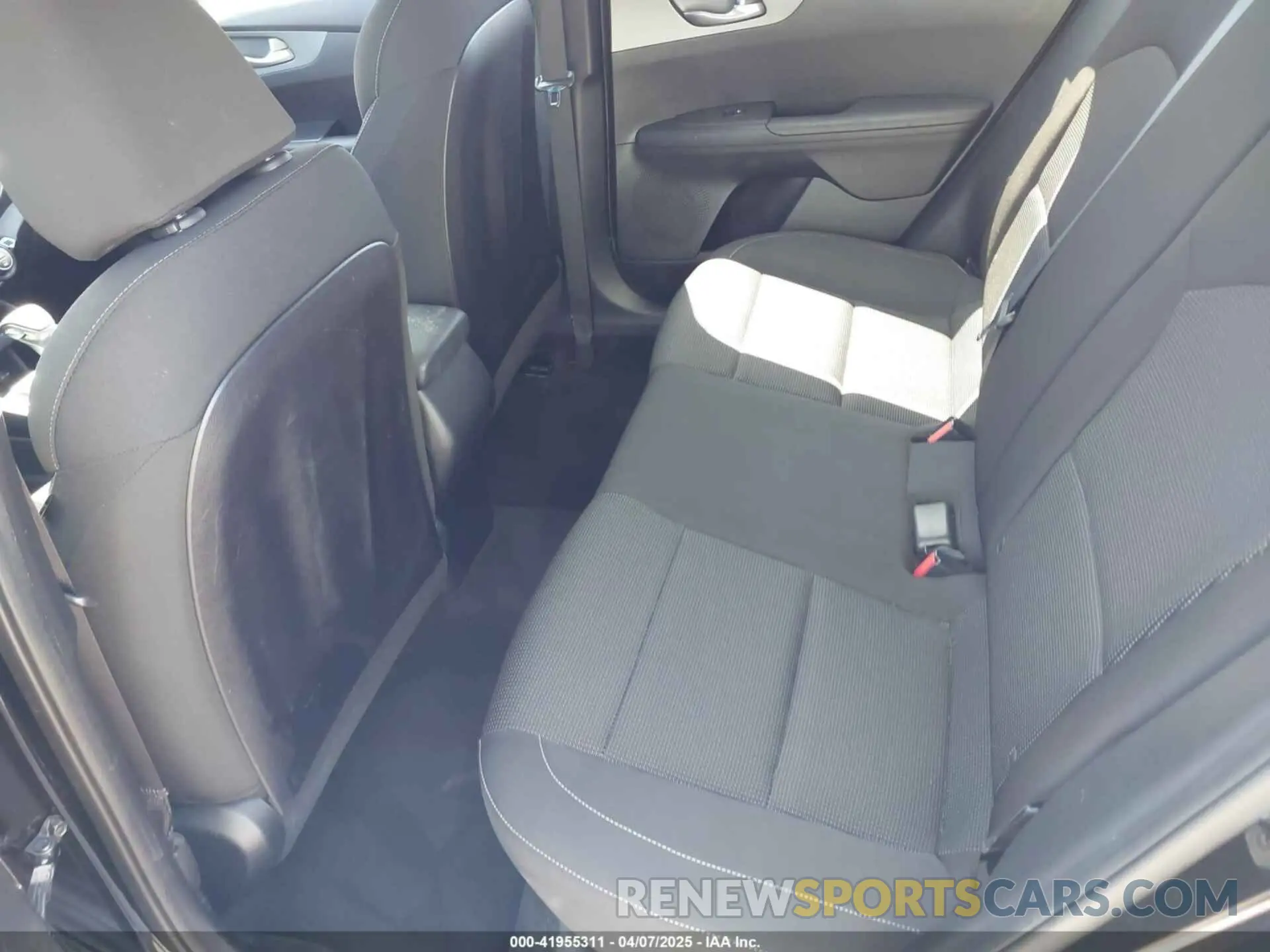8 Photograph of a damaged car 3KPF24AD9KE070247 KIA FORTE 2019