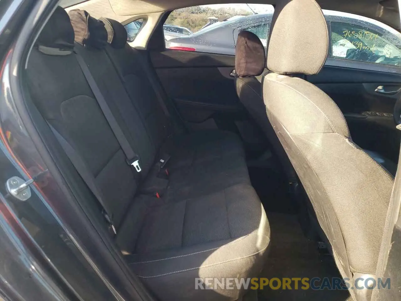 10 Photograph of a damaged car 3KPF24AD9KE071740 KIA FORTE 2019