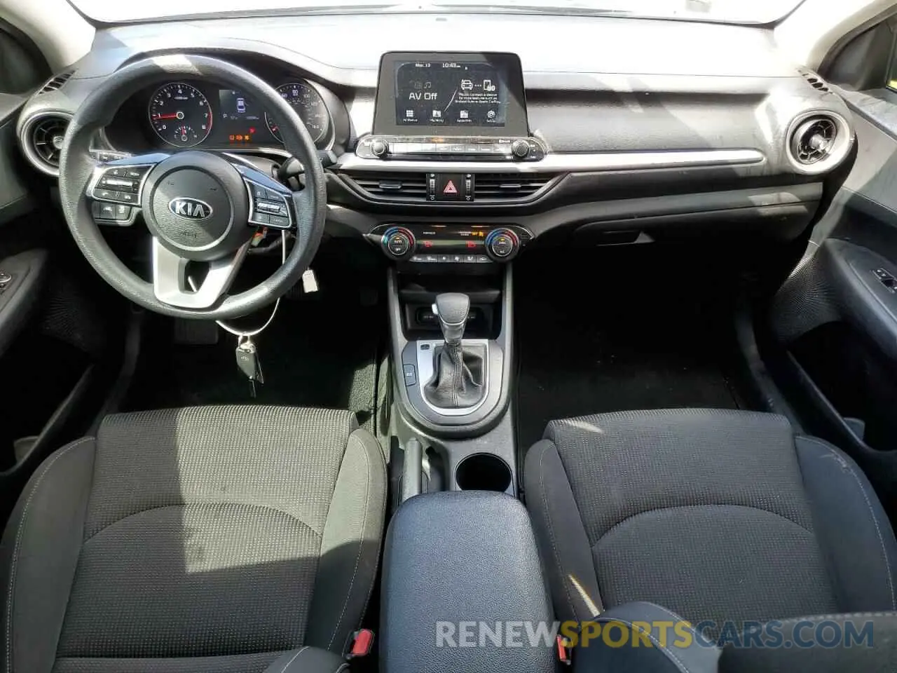 8 Photograph of a damaged car 3KPF24AD9KE082169 KIA FORTE 2019