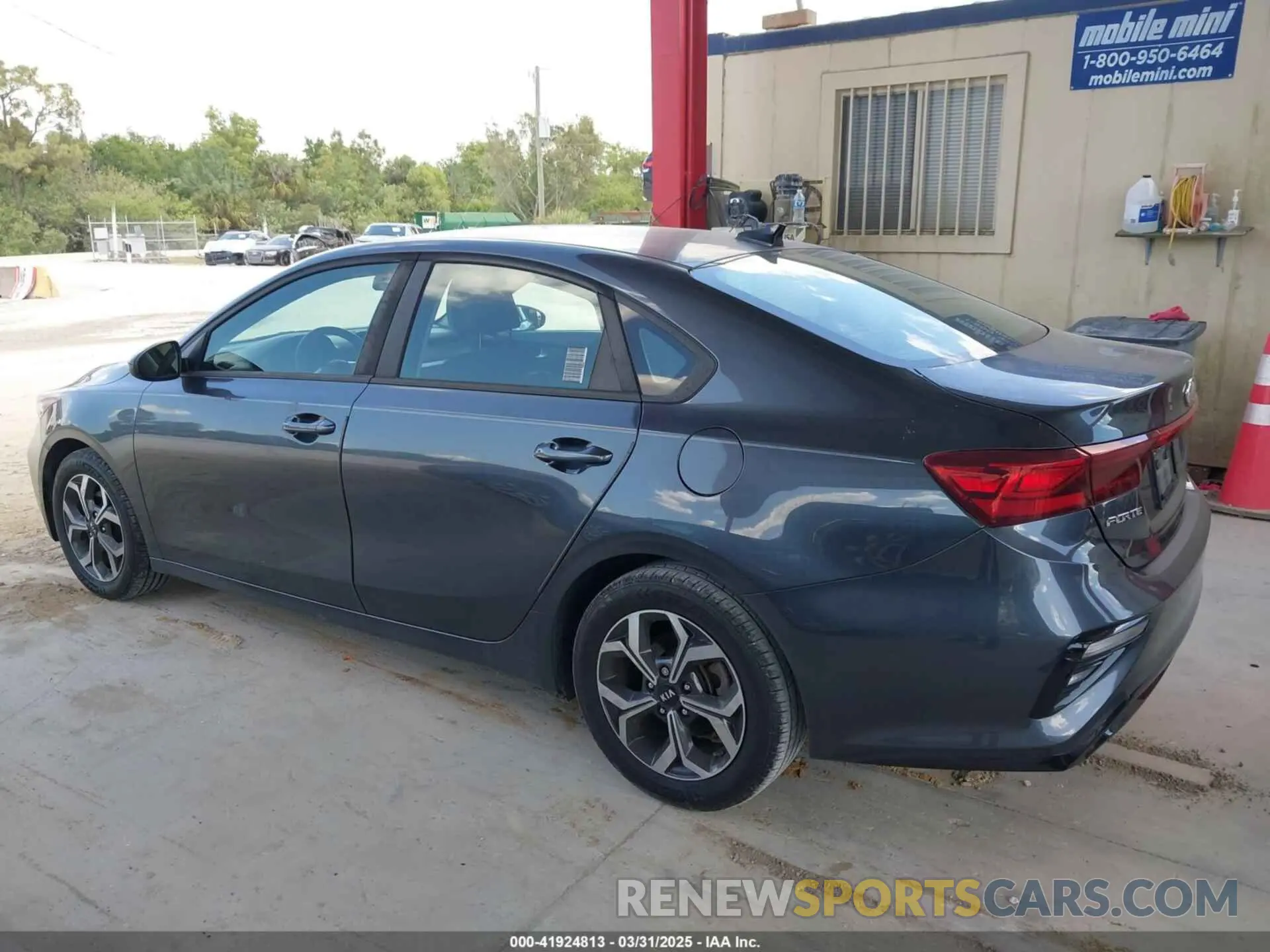 14 Photograph of a damaged car 3KPF24AD9KE097741 KIA FORTE 2019