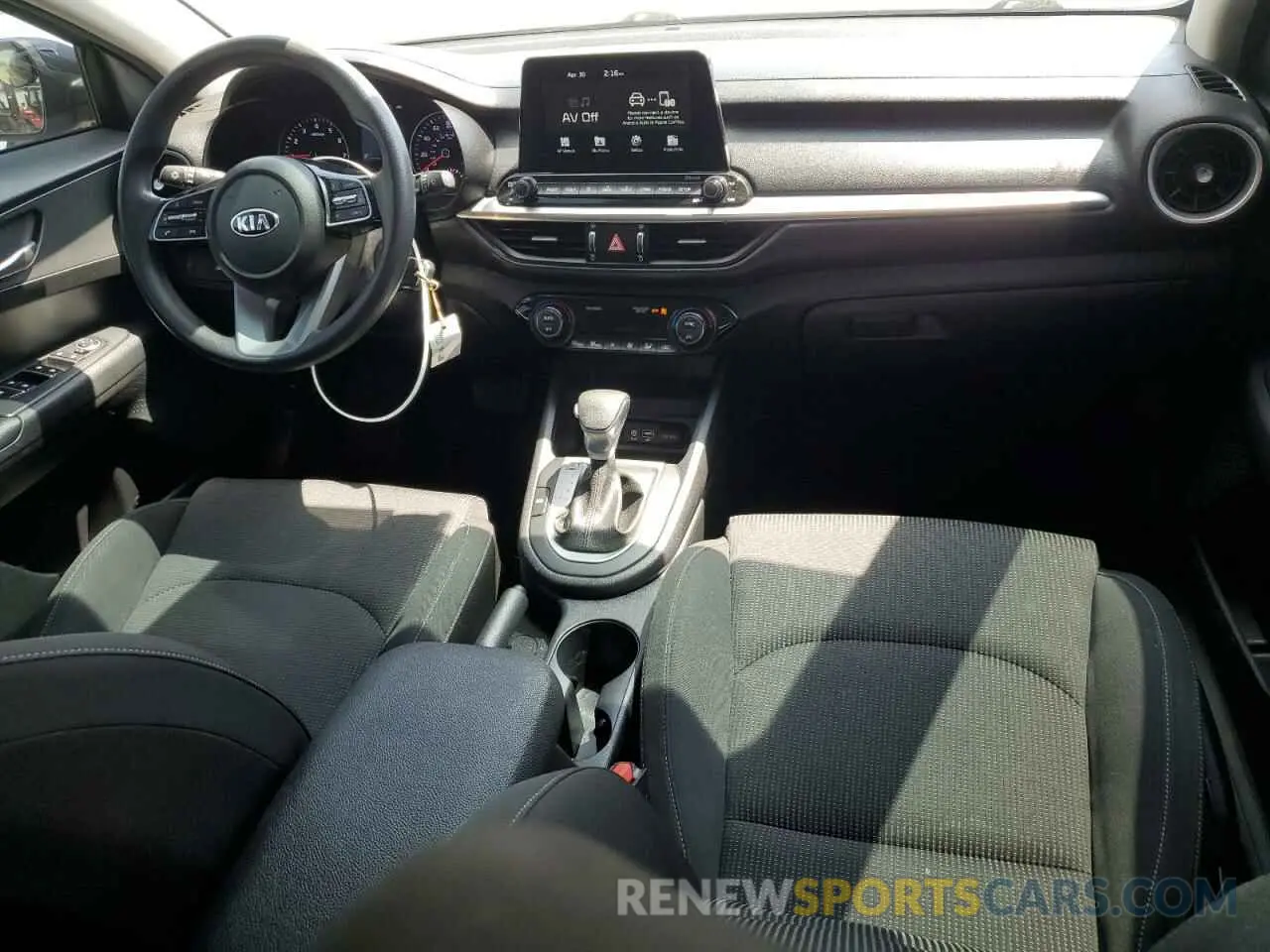 8 Photograph of a damaged car 3KPF24AD9KE109774 KIA FORTE 2019