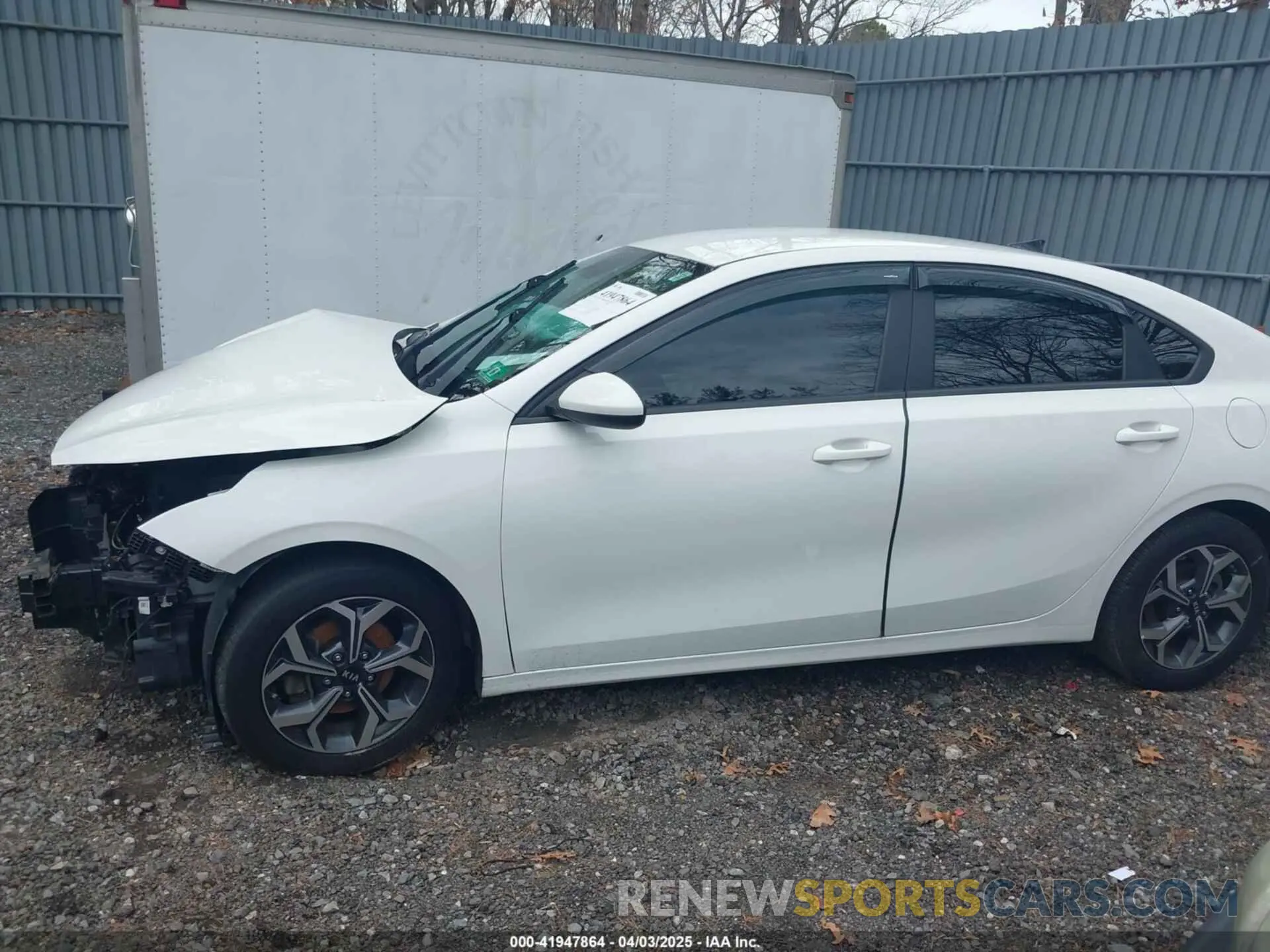 14 Photograph of a damaged car 3KPF24AD9KE116403 KIA FORTE 2019