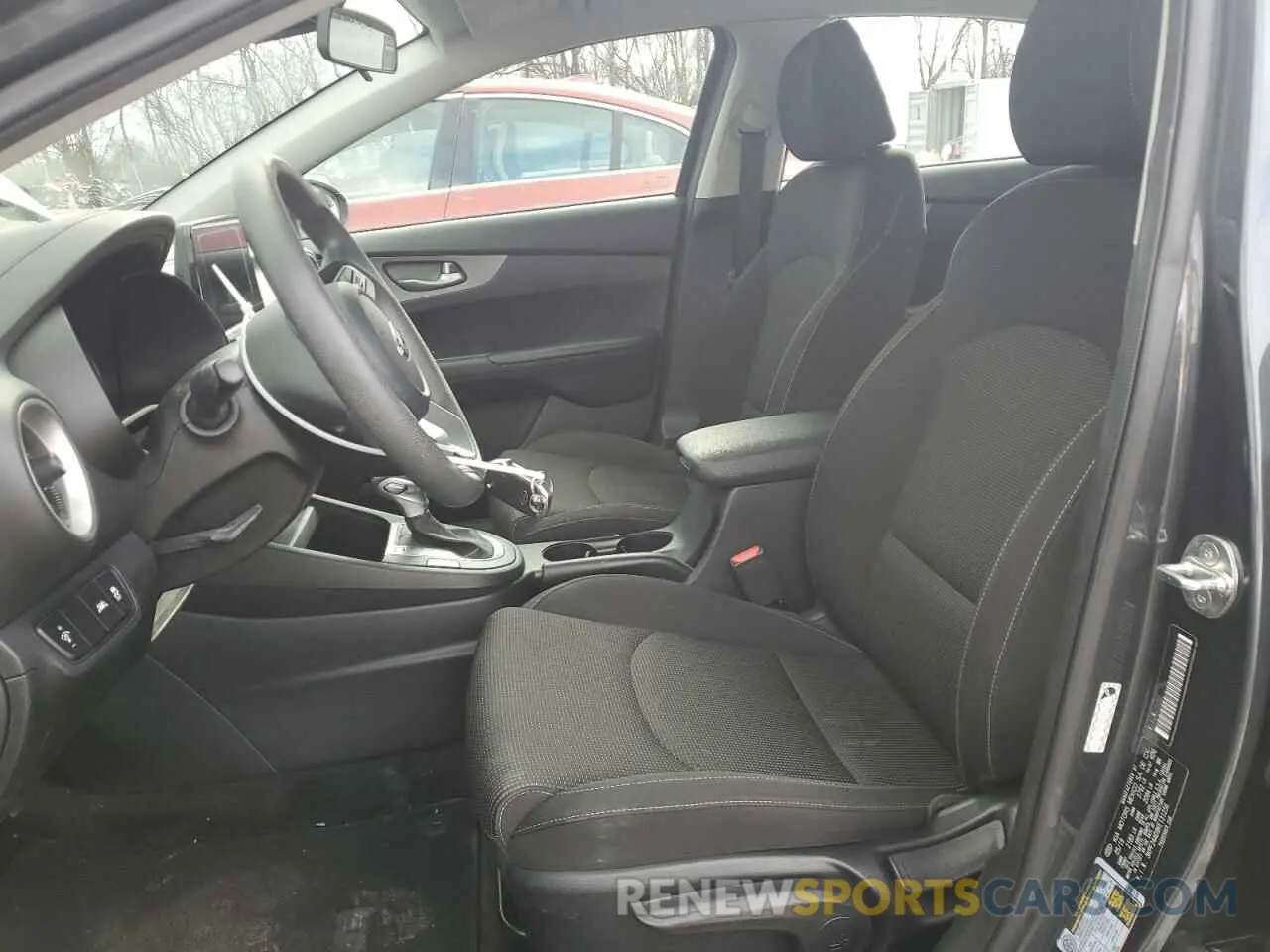 7 Photograph of a damaged car 3KPF24AD9KE131256 KIA FORTE 2019