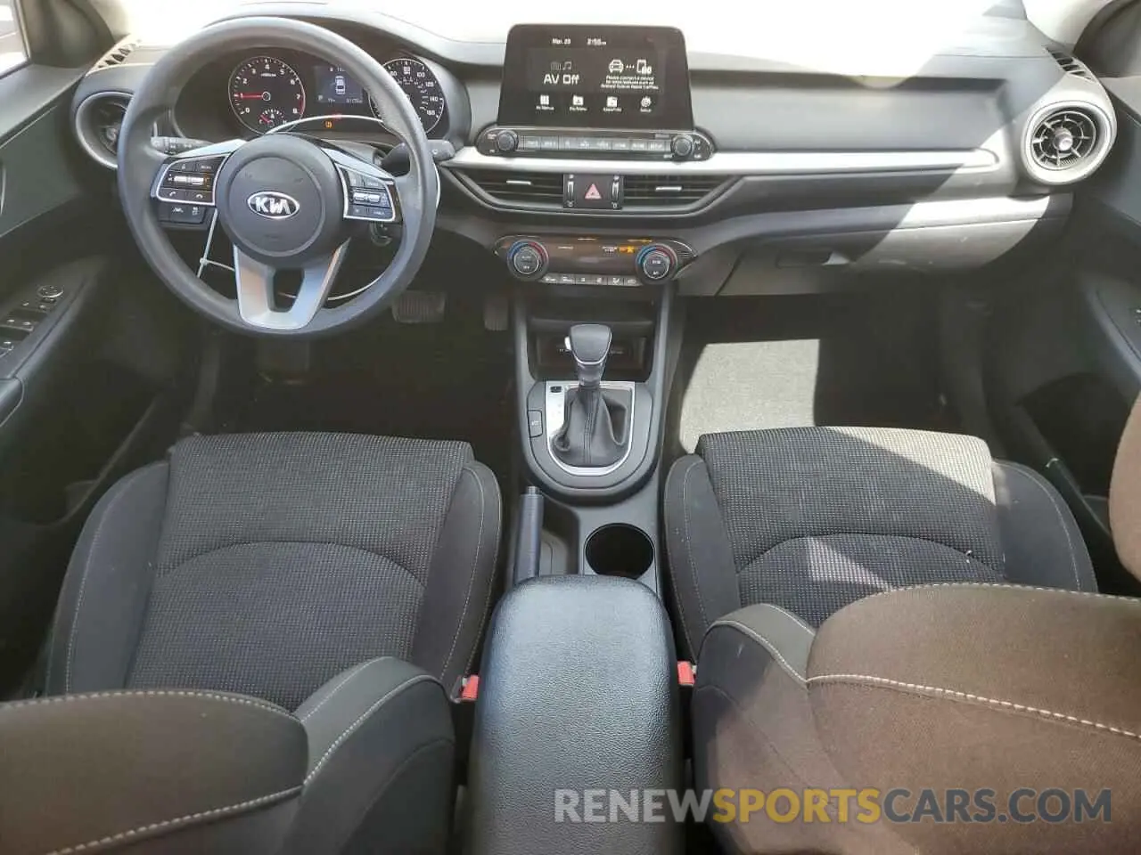 8 Photograph of a damaged car 3KPF24AD9KE139518 KIA FORTE 2019