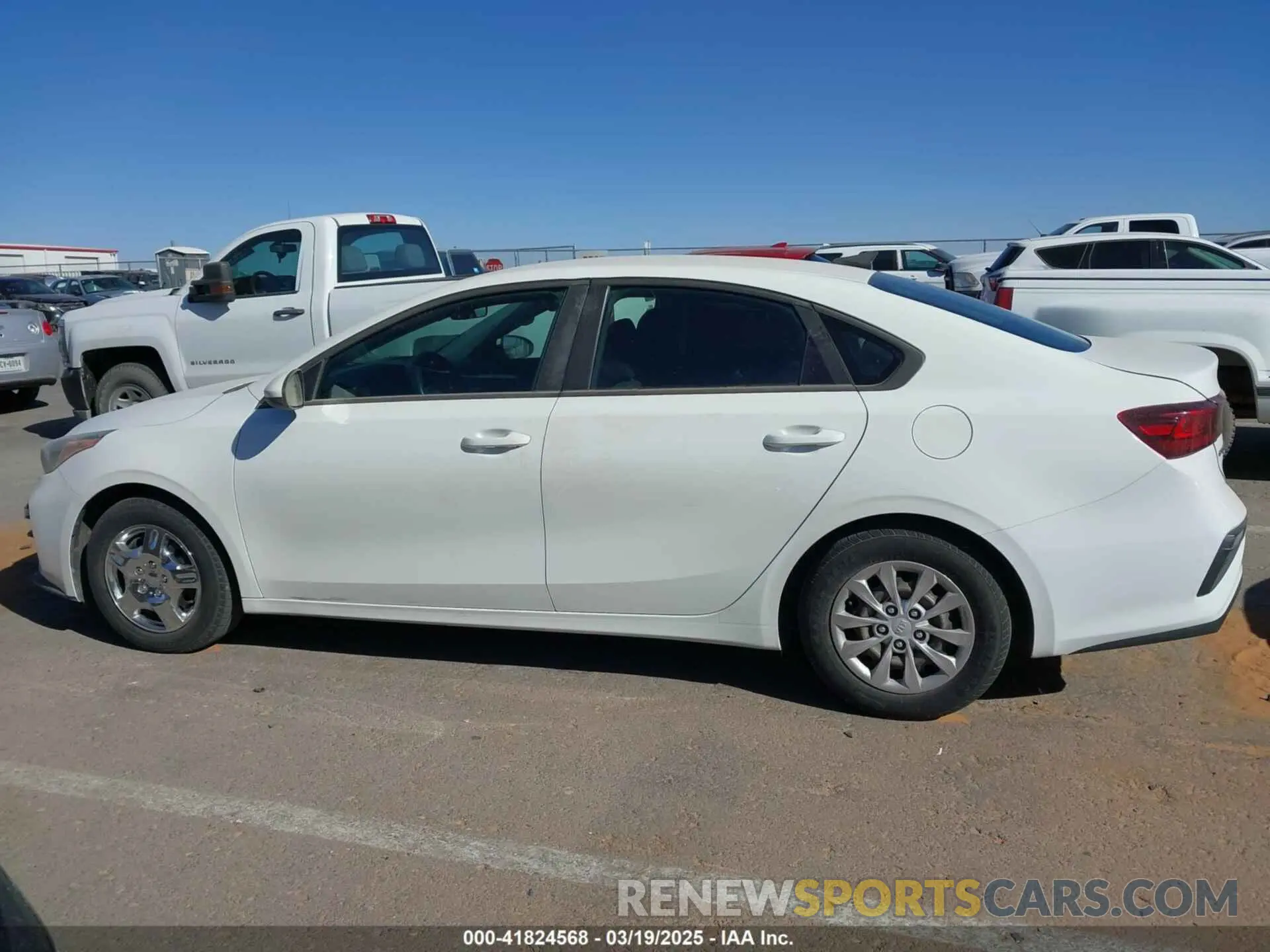 14 Photograph of a damaged car 3KPF24ADXKE006654 KIA FORTE 2019