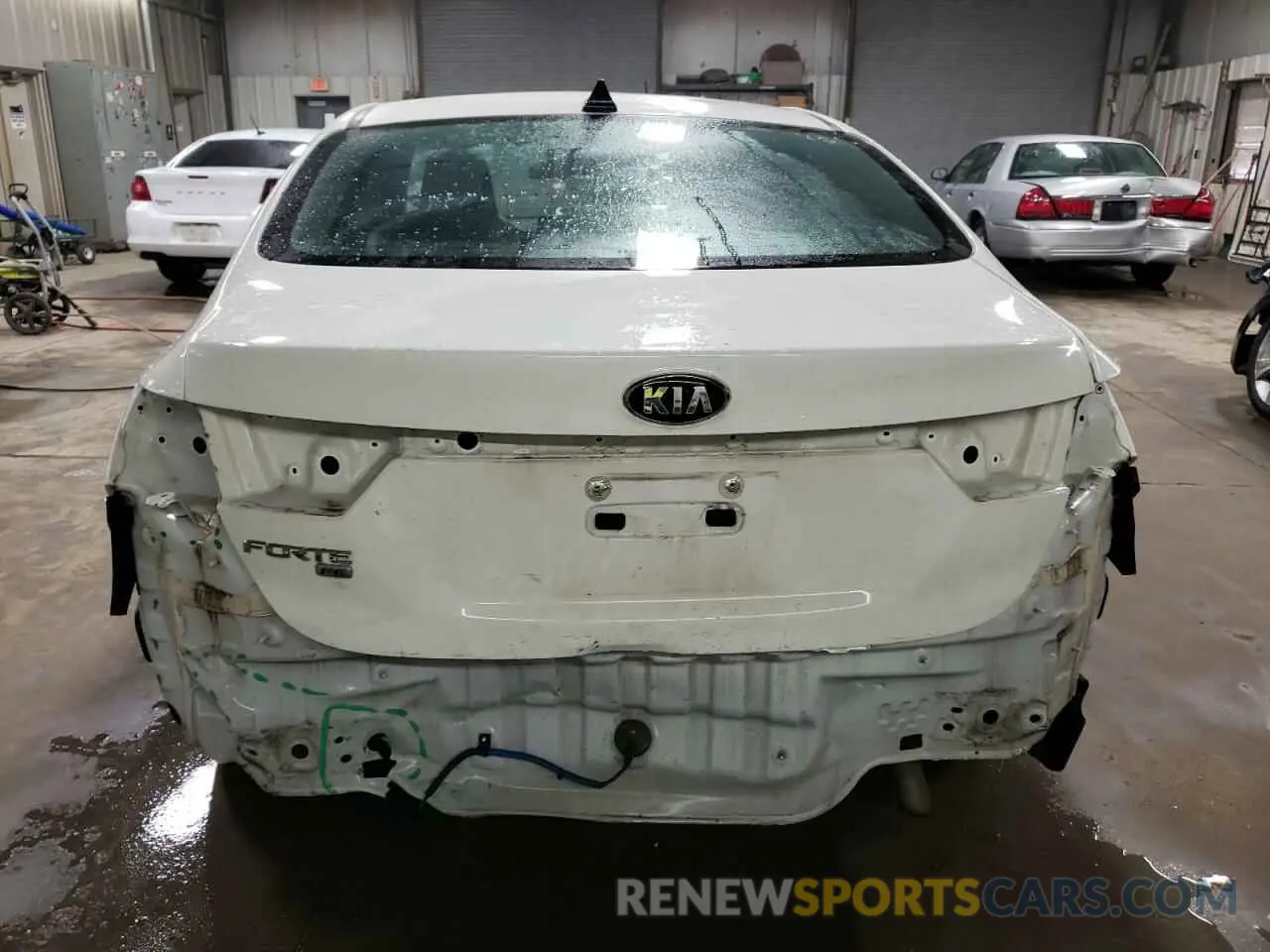6 Photograph of a damaged car 3KPF24ADXKE010588 KIA FORTE 2019