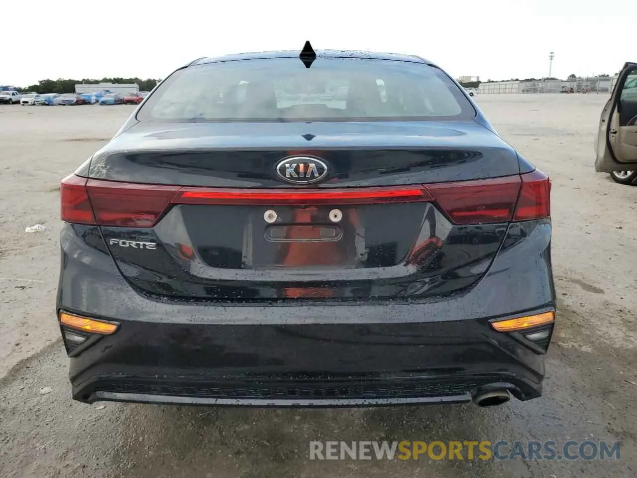 6 Photograph of a damaged car 3KPF24ADXKE011076 KIA FORTE 2019