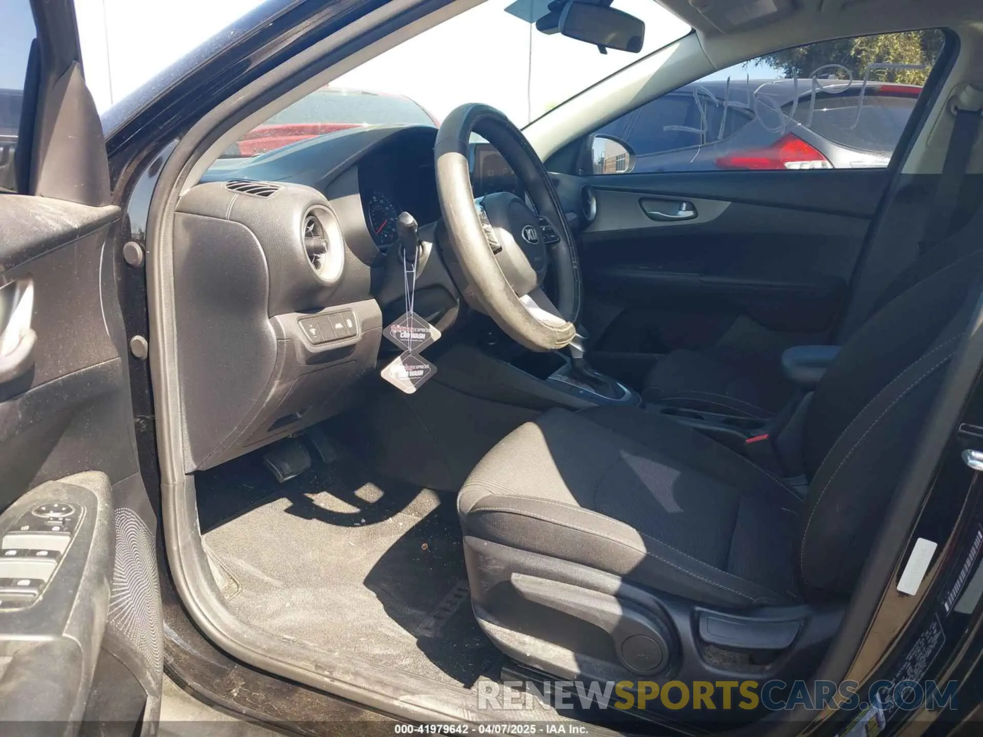 5 Photograph of a damaged car 3KPF24ADXKE016732 KIA FORTE 2019