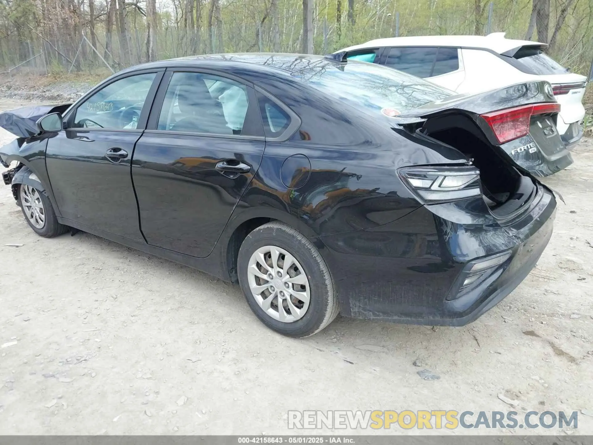 3 Photograph of a damaged car 3KPF24ADXKE021588 KIA FORTE 2019