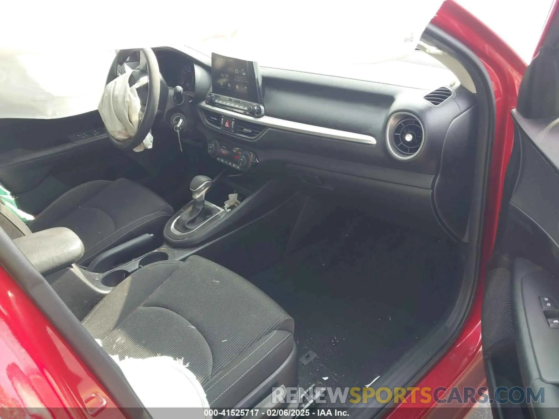 5 Photograph of a damaged car 3KPF24ADXKE040741 KIA FORTE 2019