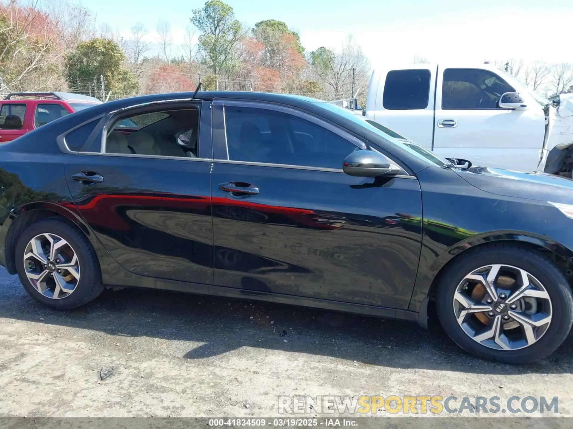 13 Photograph of a damaged car 3KPF24ADXKE067633 KIA FORTE 2019