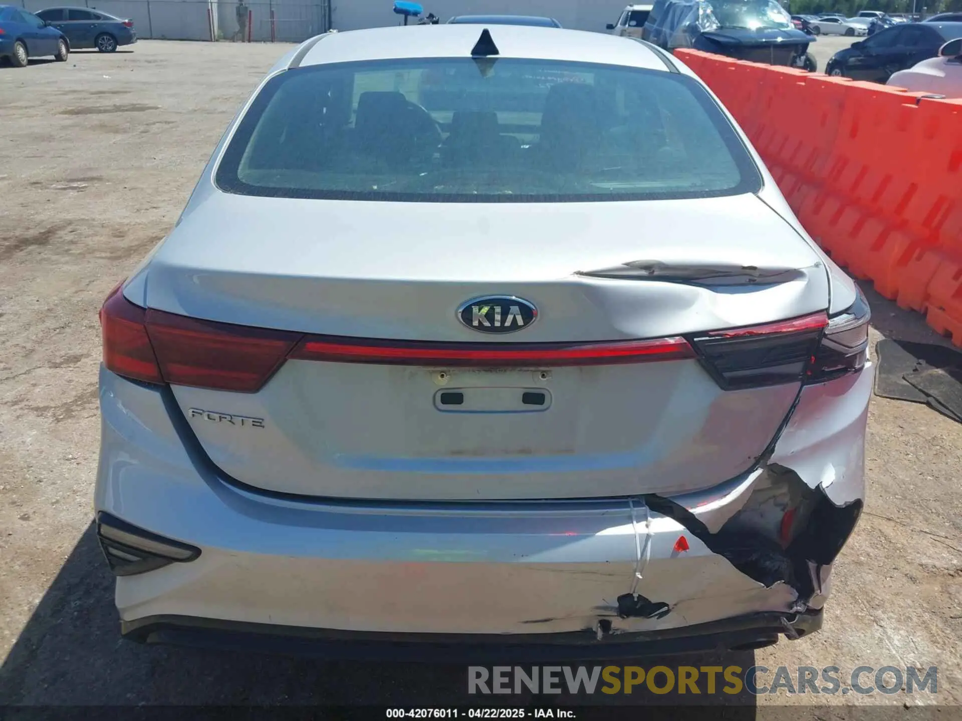 16 Photograph of a damaged car 3KPF24ADXKE075750 KIA FORTE 2019