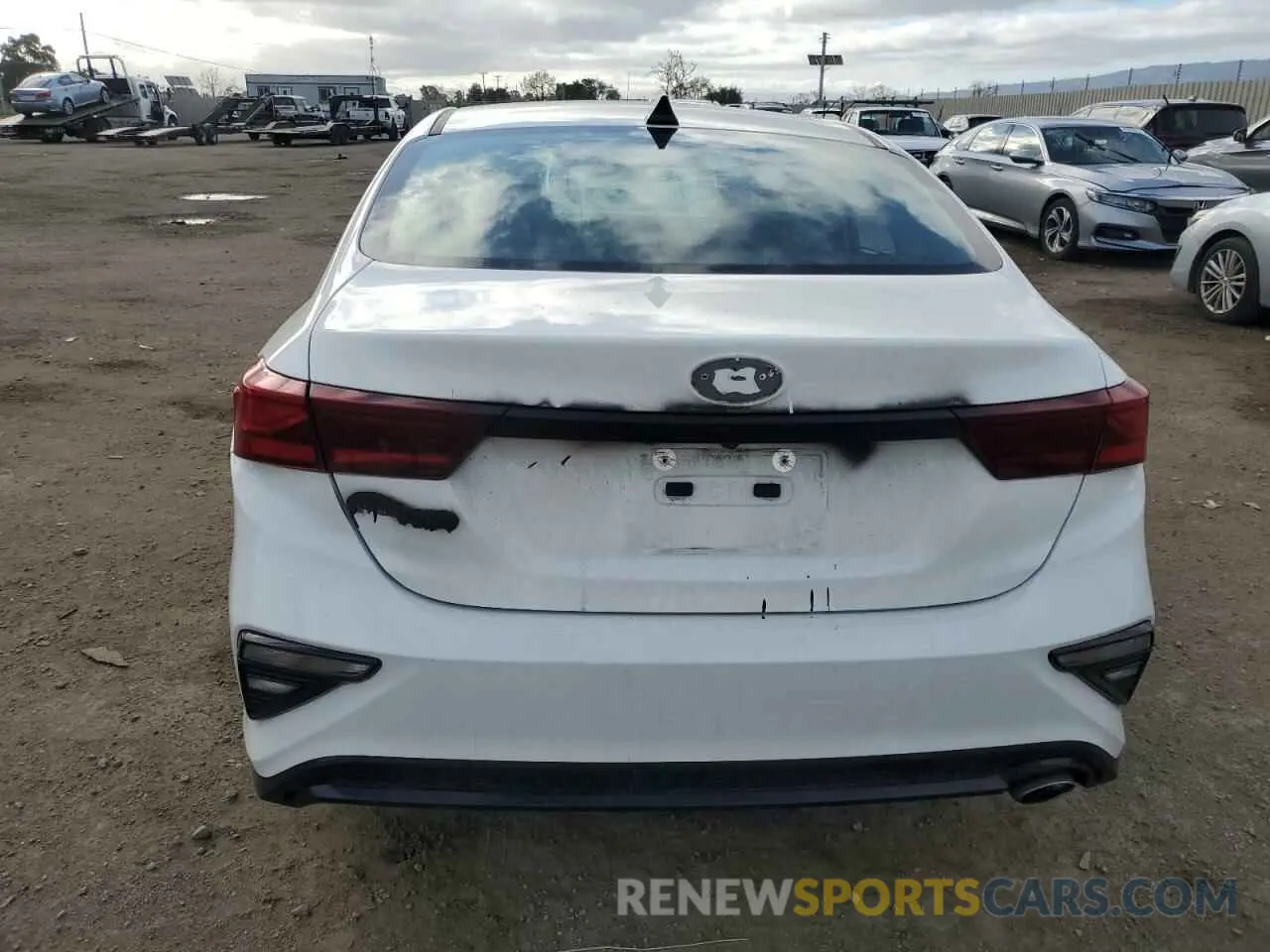 6 Photograph of a damaged car 3KPF24ADXKE093312 KIA FORTE 2019