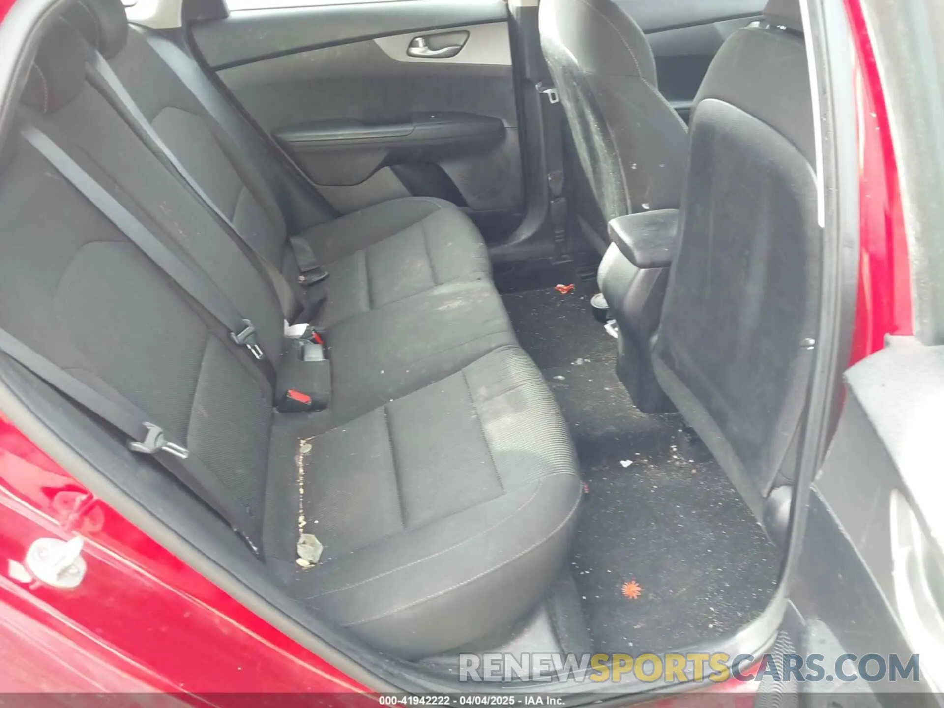 8 Photograph of a damaged car 3KPF24ADXKE095612 KIA FORTE 2019