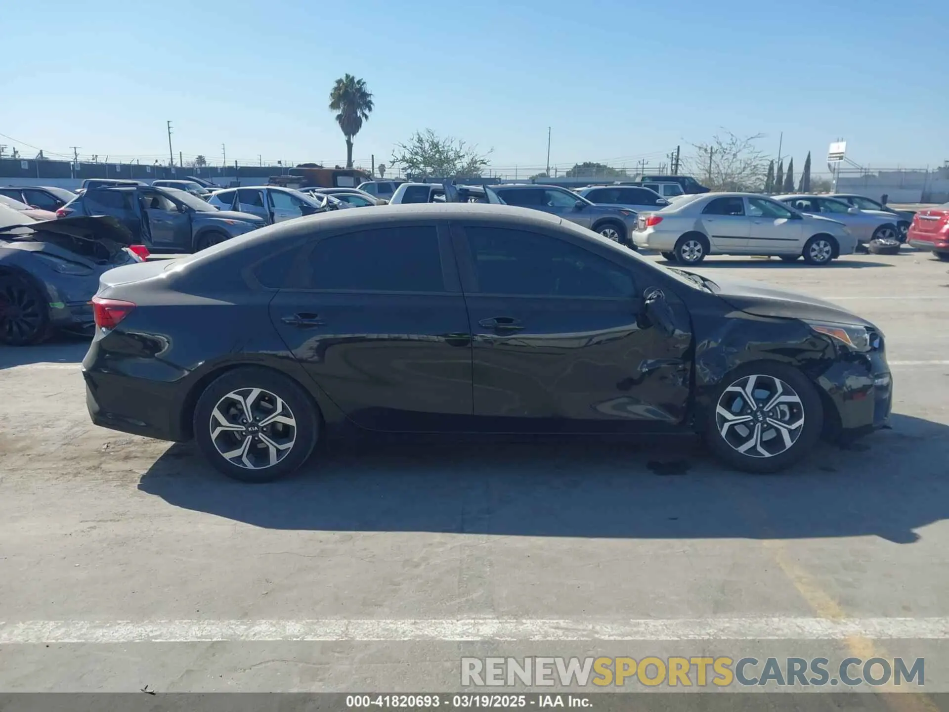 13 Photograph of a damaged car 3KPF24ADXKE137521 KIA FORTE 2019