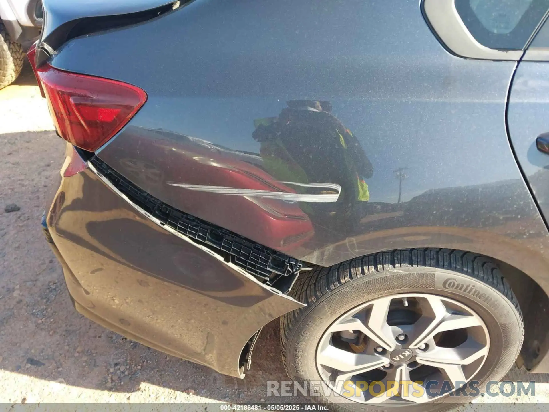 6 Photograph of a damaged car 3KPF24ADXKE139561 KIA FORTE 2019