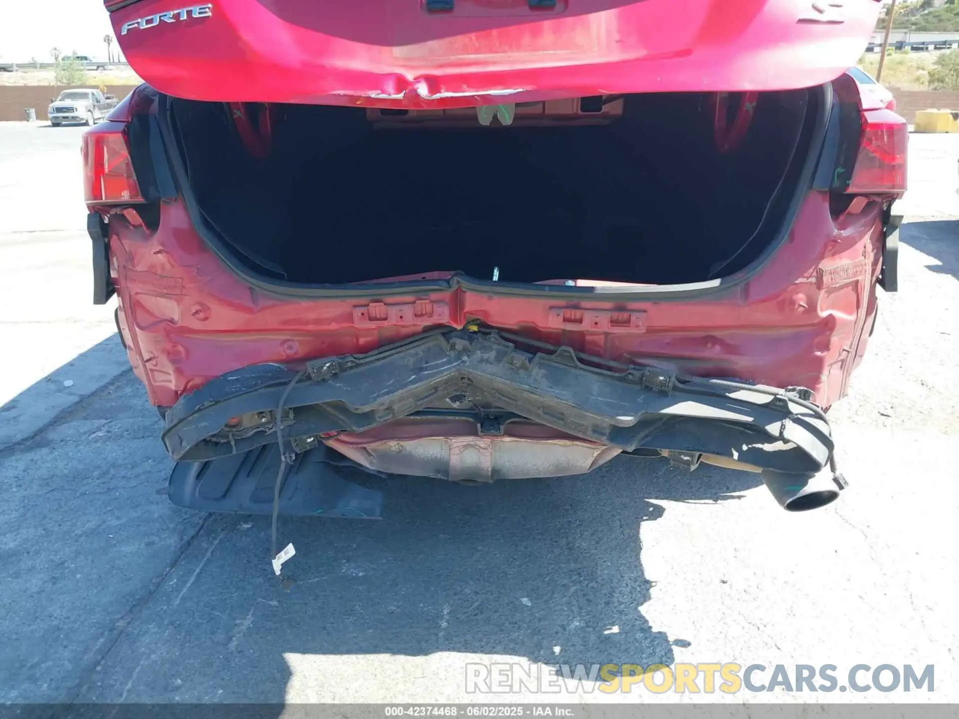 6 Photograph of a damaged car 3KPF34AD0KE006787 KIA FORTE 2019