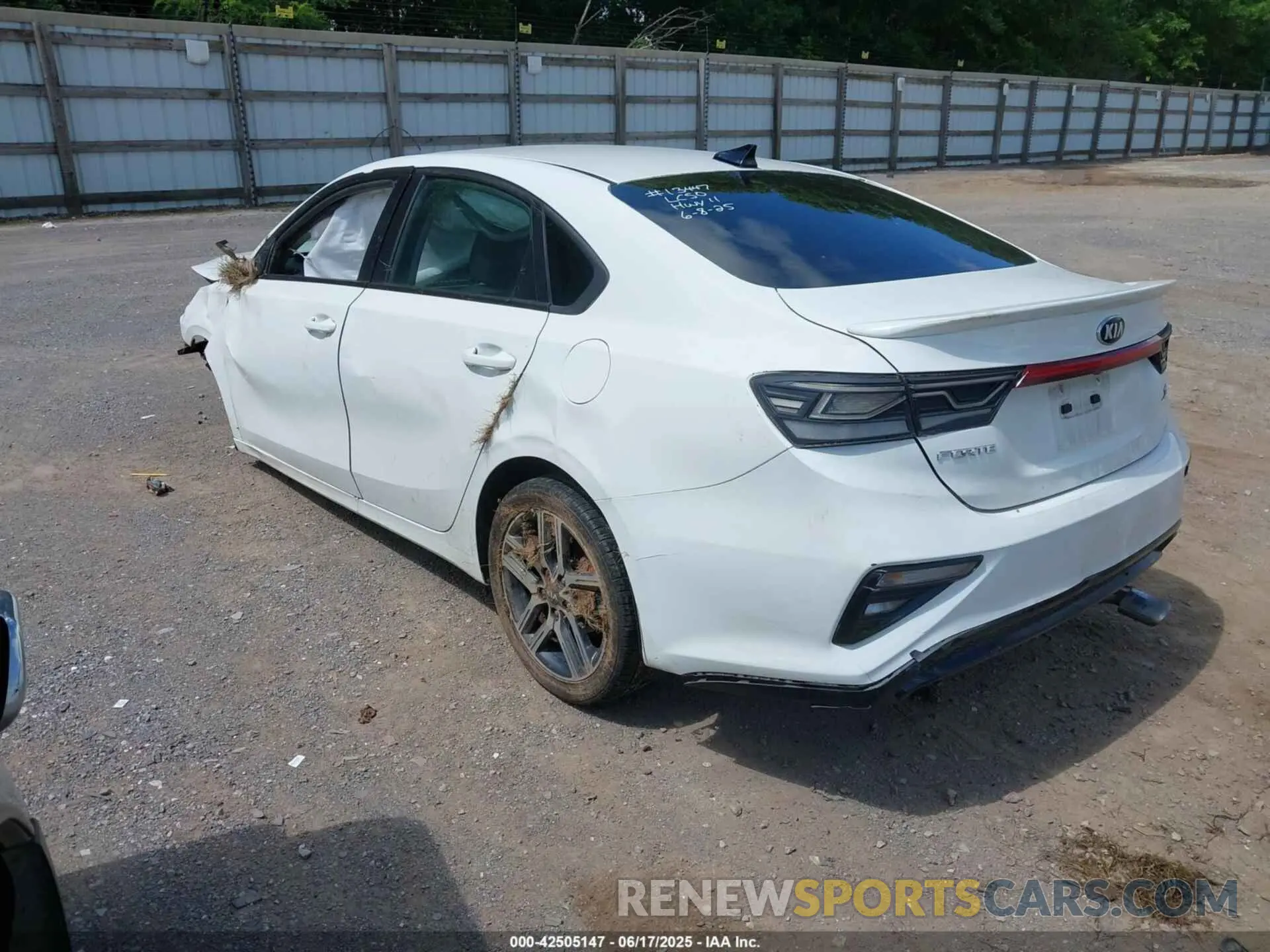 3 Photograph of a damaged car 3KPF34AD0KE028028 KIA FORTE 2019