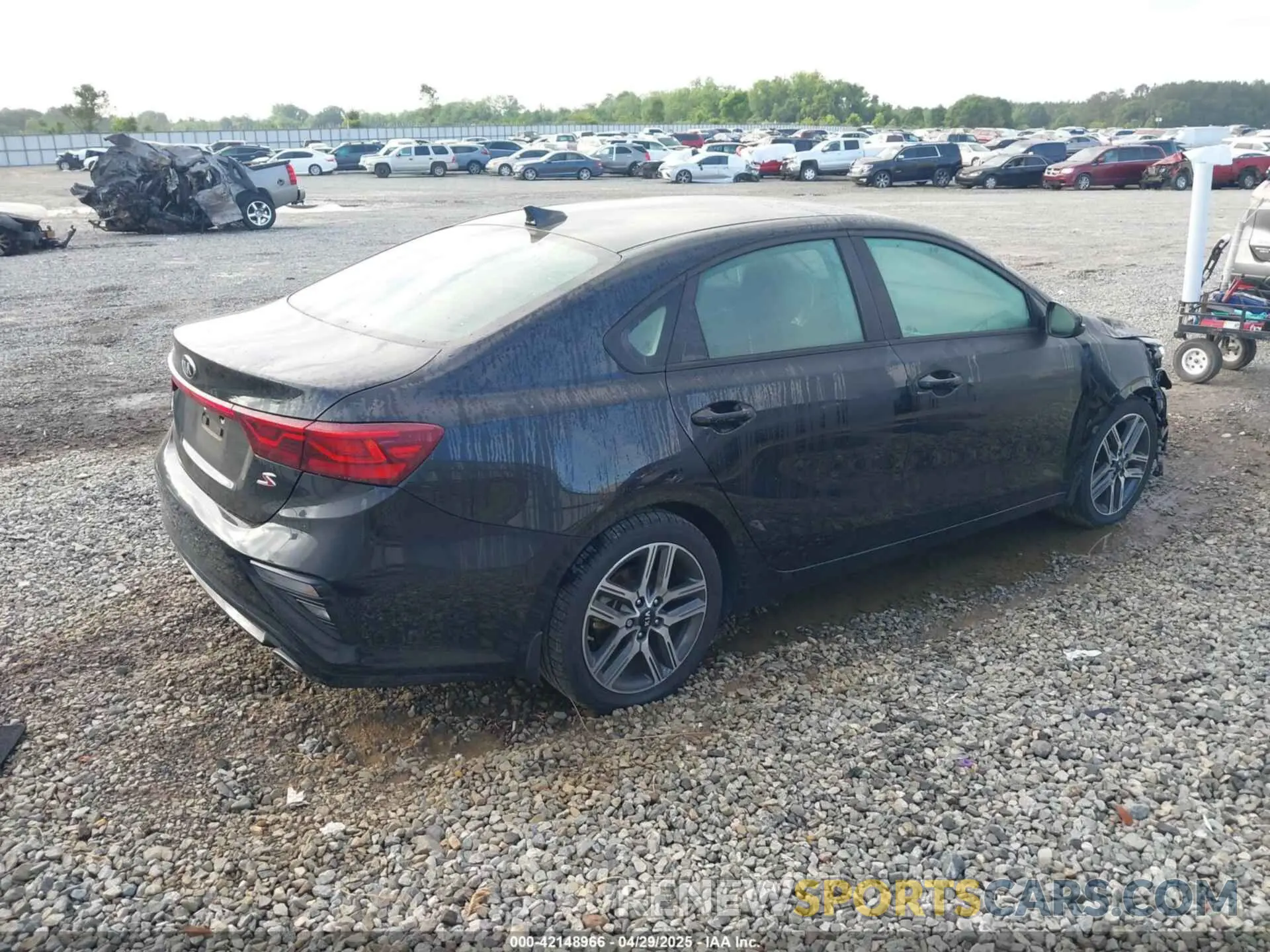 4 Photograph of a damaged car 3KPF34AD0KE110678 KIA FORTE 2019