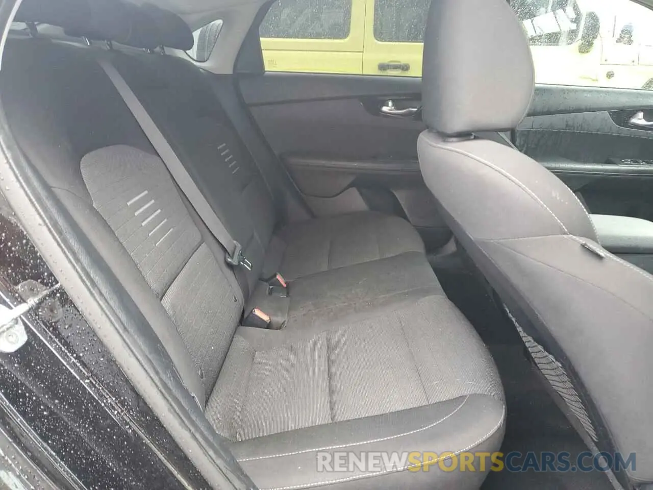 10 Photograph of a damaged car 3KPF34AD2KE017399 KIA FORTE 2019