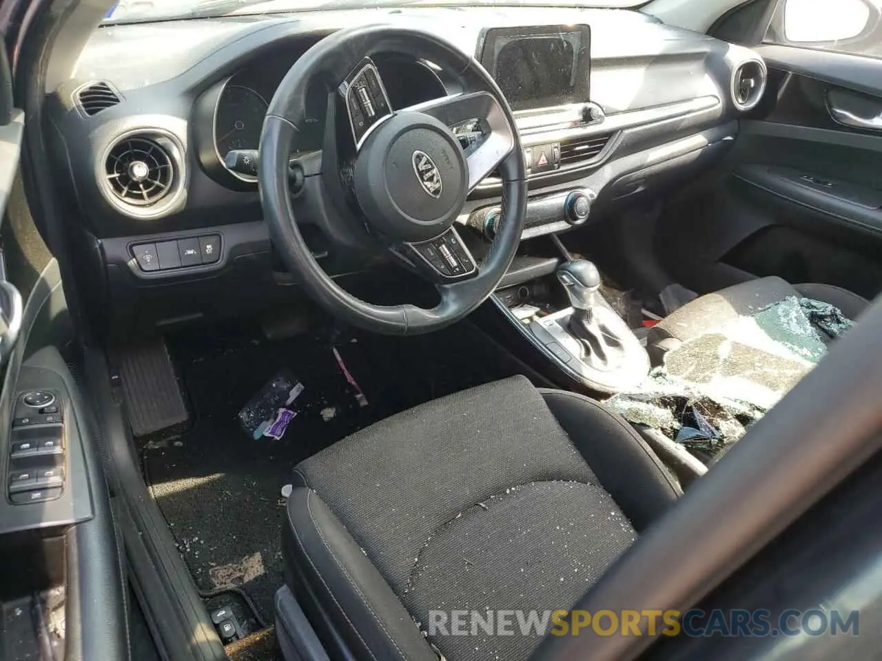 8 Photograph of a damaged car 3KPF34AD2KE017953 KIA FORTE 2019