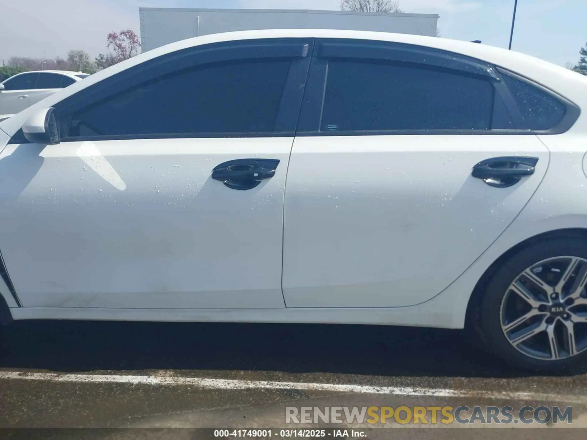 14 Photograph of a damaged car 3KPF34AD2KE028516 KIA FORTE 2019