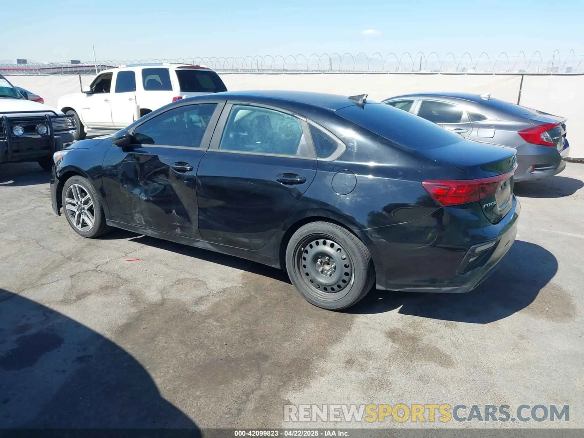 3 Photograph of a damaged car 3KPF34AD2KE047339 KIA FORTE 2019