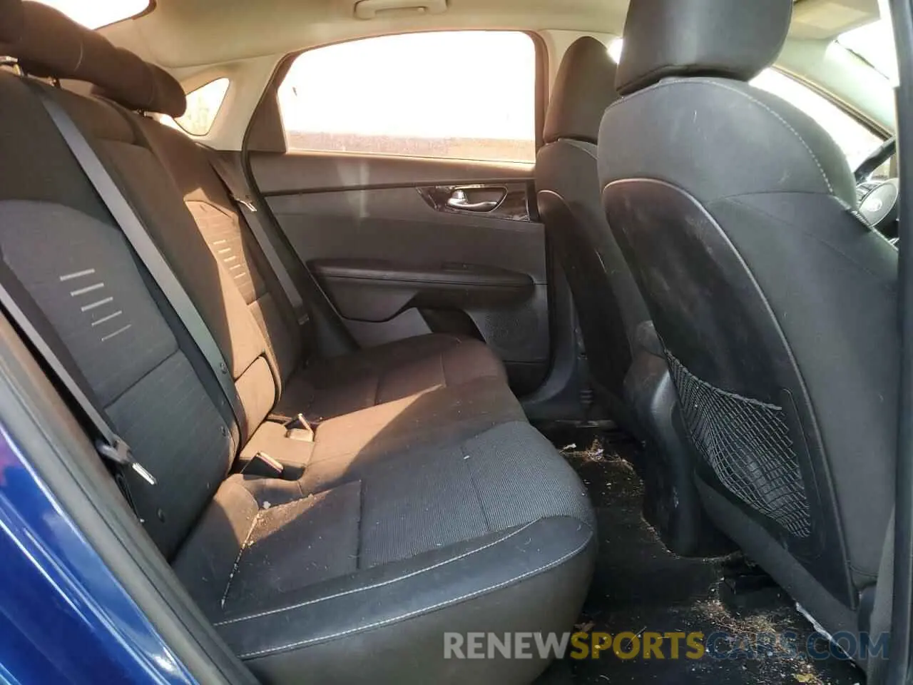 10 Photograph of a damaged car 3KPF34AD2KE069132 KIA FORTE 2019