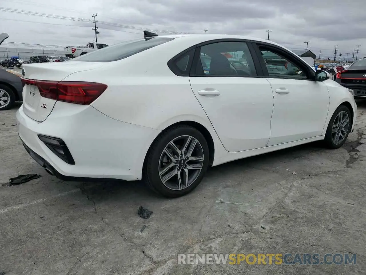 3 Photograph of a damaged car 3KPF34AD2KE070085 KIA FORTE 2019