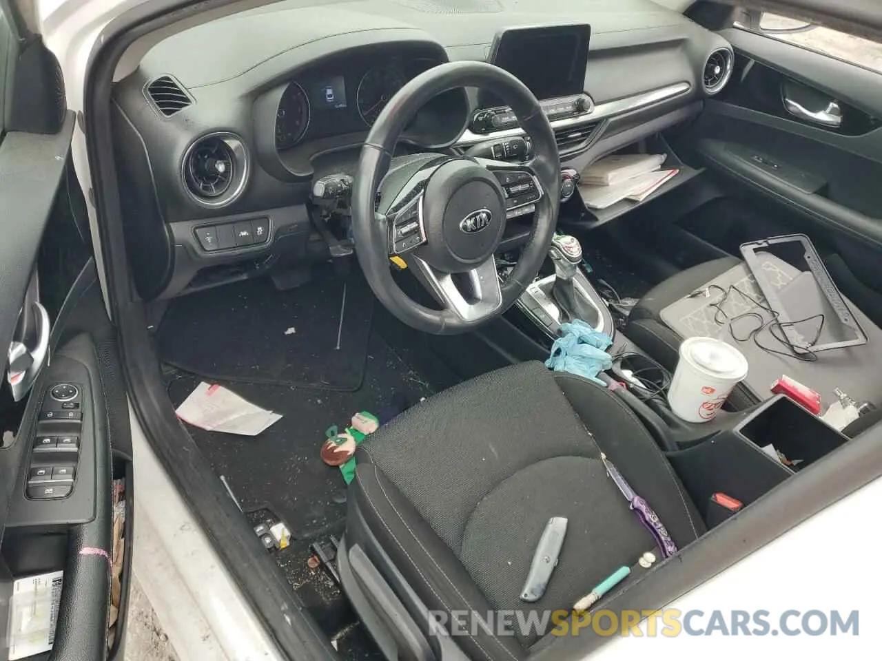 8 Photograph of a damaged car 3KPF34AD2KE070085 KIA FORTE 2019
