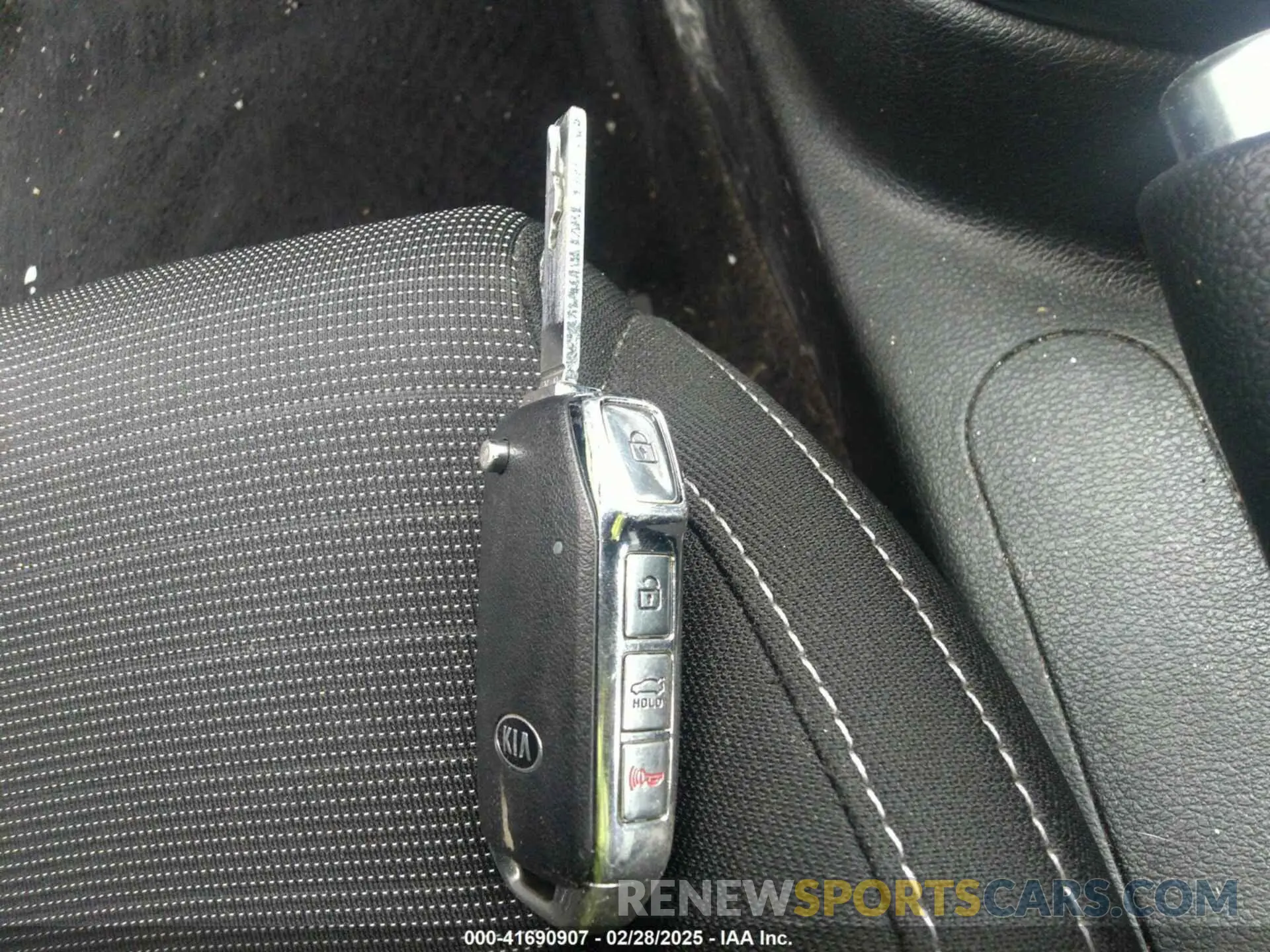 11 Photograph of a damaged car 3KPF34AD2KE074749 KIA FORTE 2019