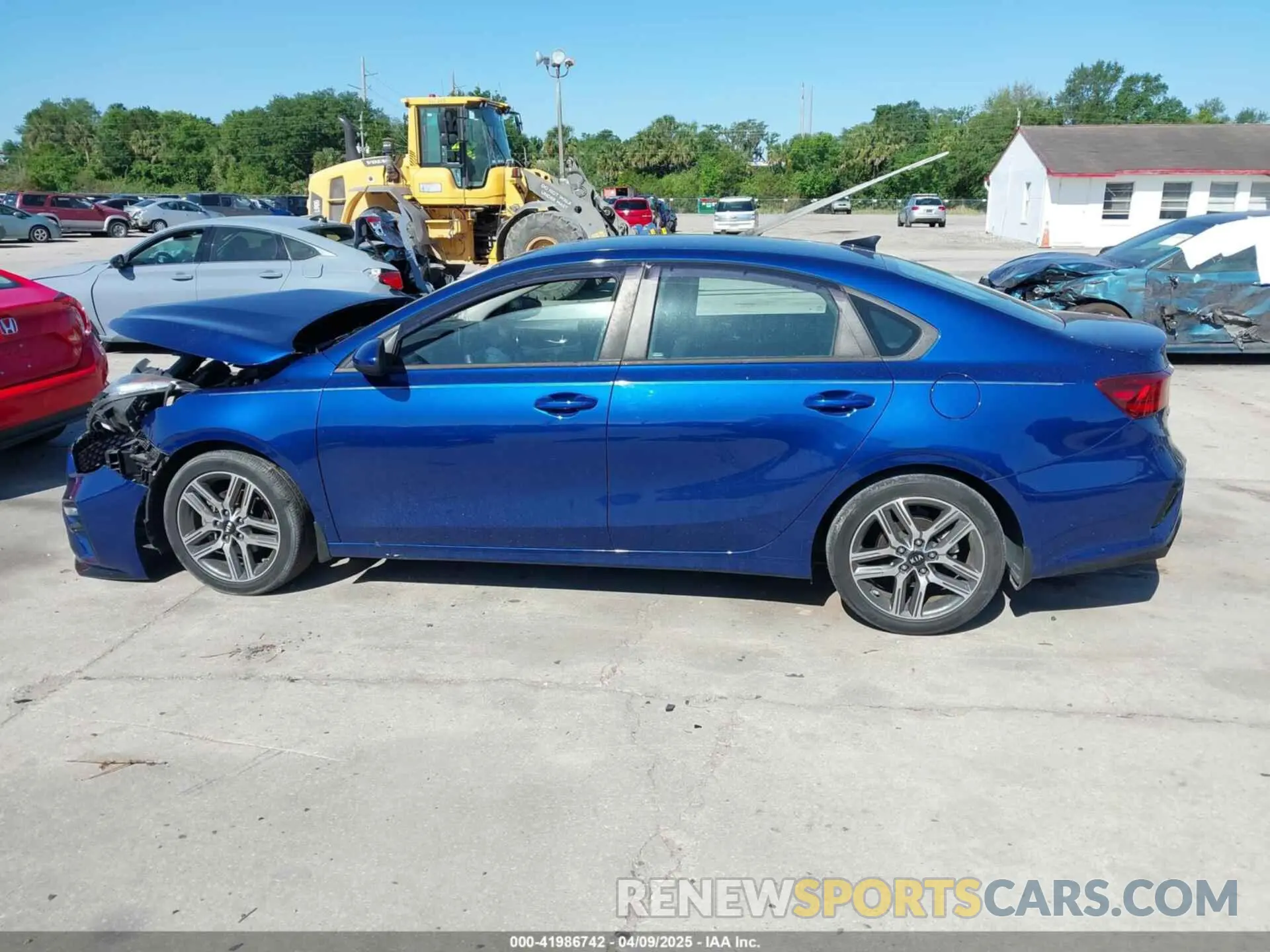 15 Photograph of a damaged car 3KPF34AD2KE114151 KIA FORTE 2019