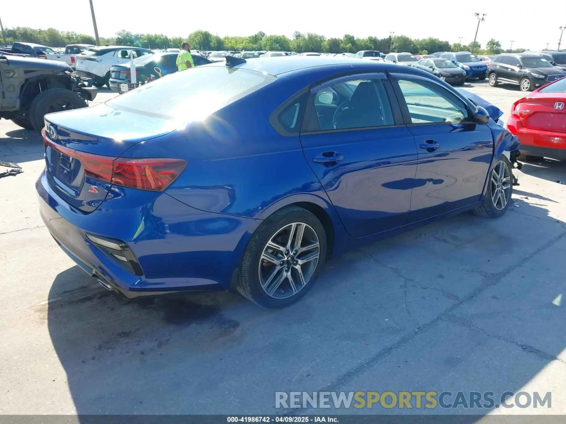 4 Photograph of a damaged car 3KPF34AD2KE114151 KIA FORTE 2019