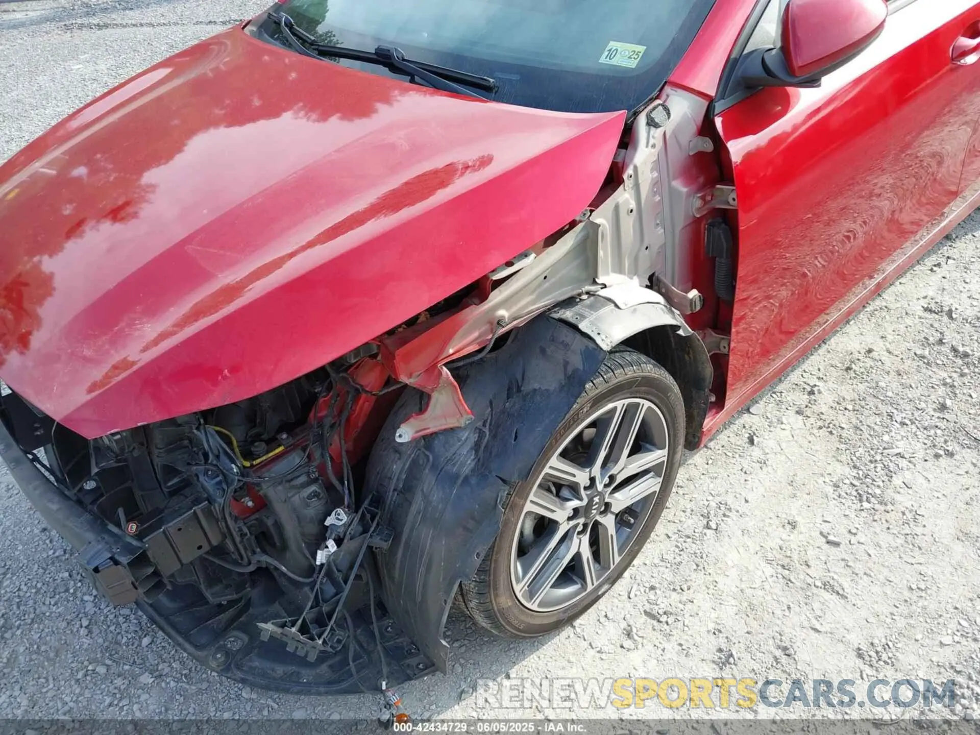 17 Photograph of a damaged car 3KPF34AD2KE114389 KIA FORTE 2019