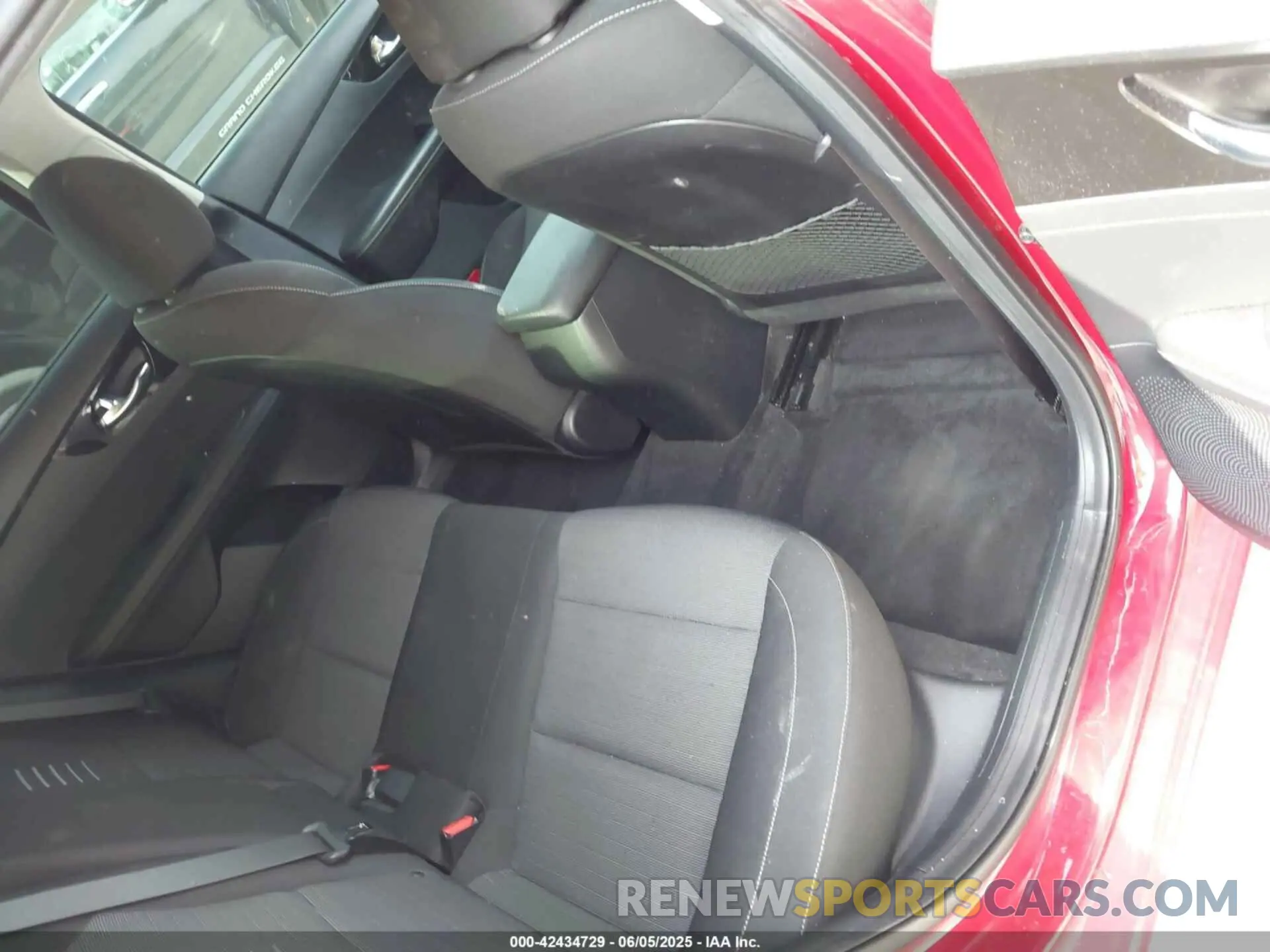 8 Photograph of a damaged car 3KPF34AD2KE114389 KIA FORTE 2019