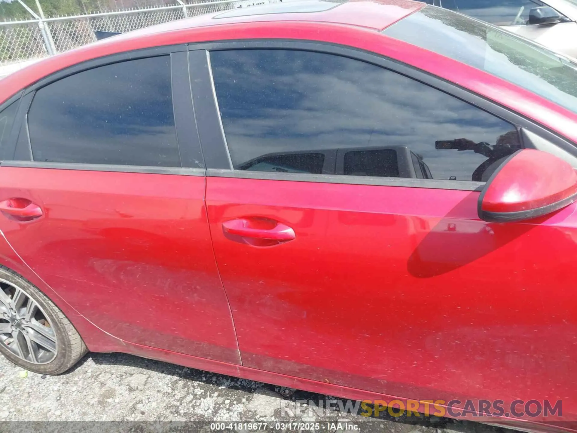12 Photograph of a damaged car 3KPF34AD3KE048077 KIA FORTE 2019