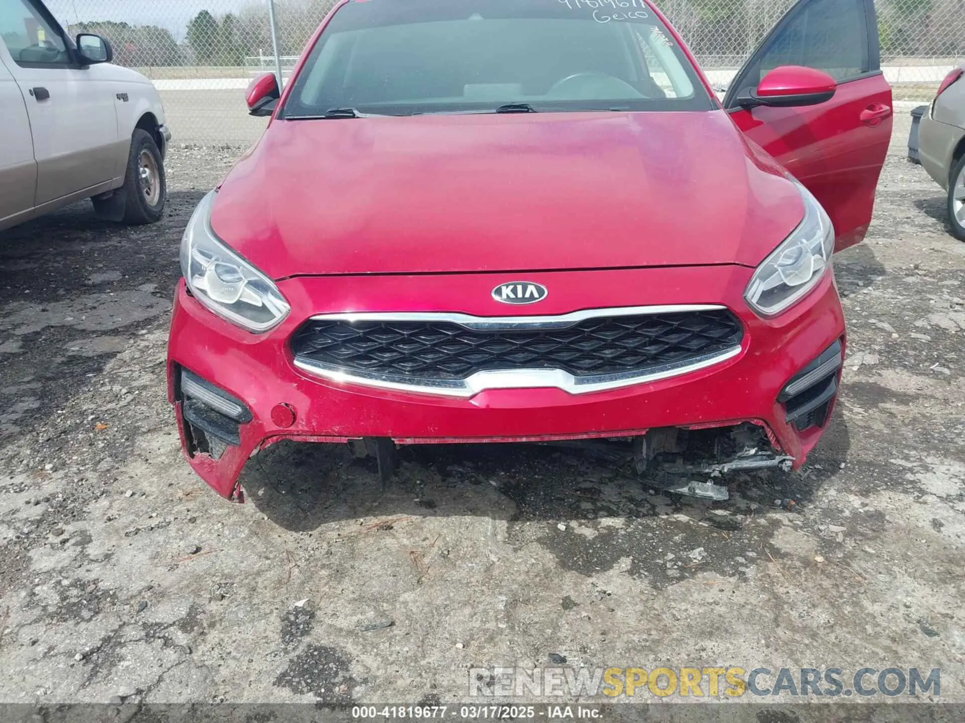 6 Photograph of a damaged car 3KPF34AD3KE048077 KIA FORTE 2019
