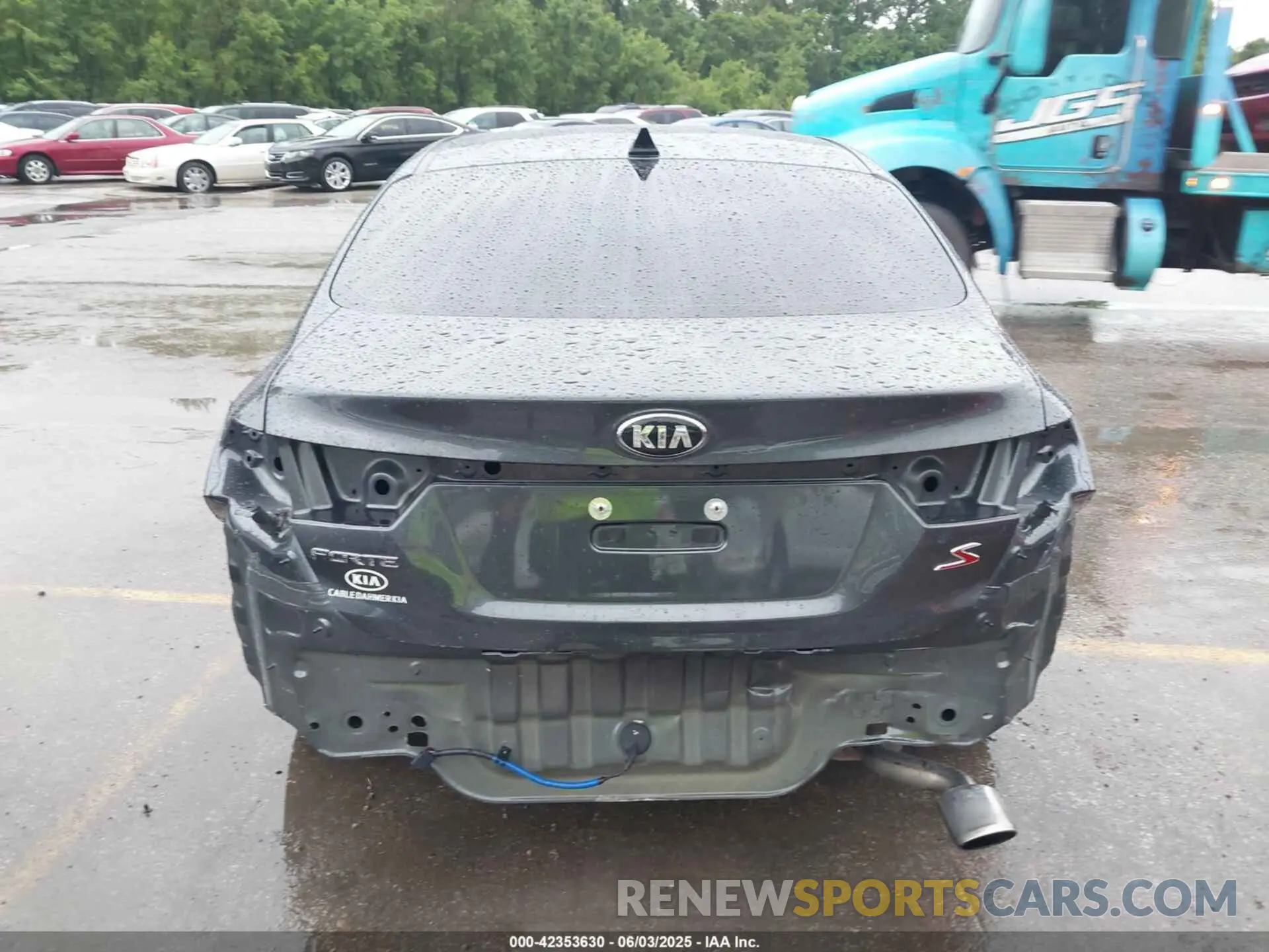 17 Photograph of a damaged car 3KPF34AD3KE066272 KIA FORTE 2019
