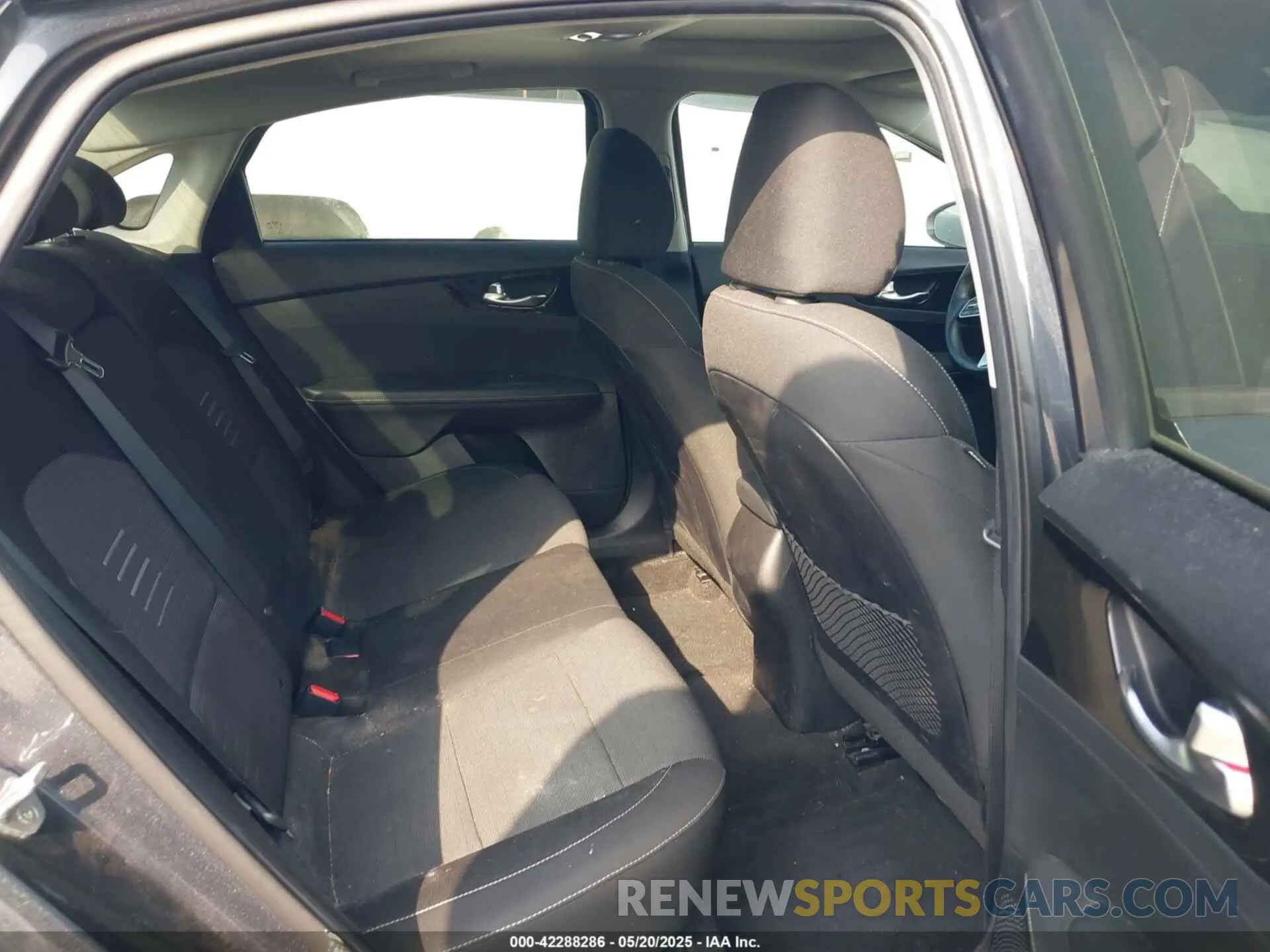 8 Photograph of a damaged car 3KPF34AD3KE072847 KIA FORTE 2019