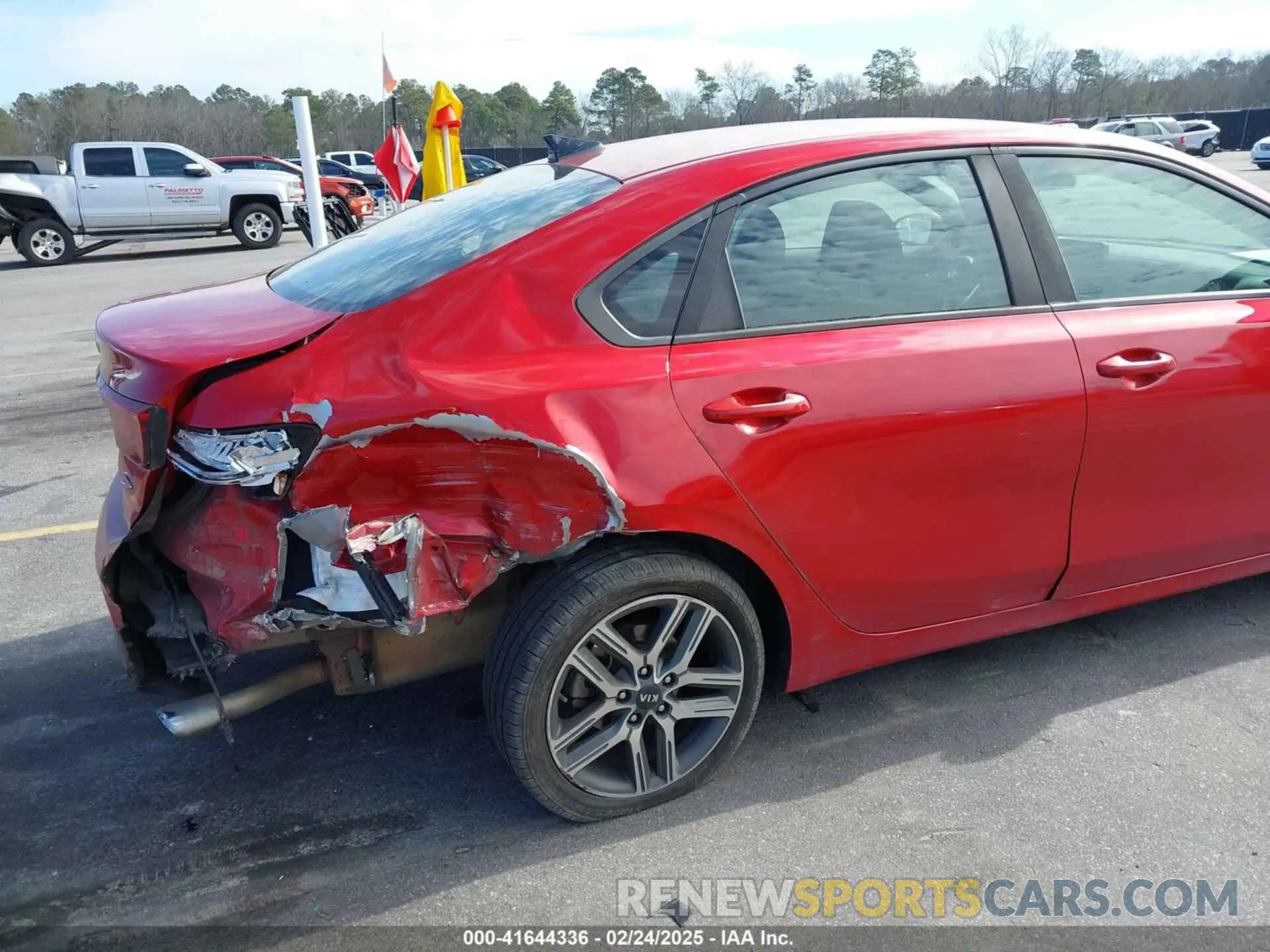 6 Photograph of a damaged car 3KPF34AD4KE017243 KIA FORTE 2019