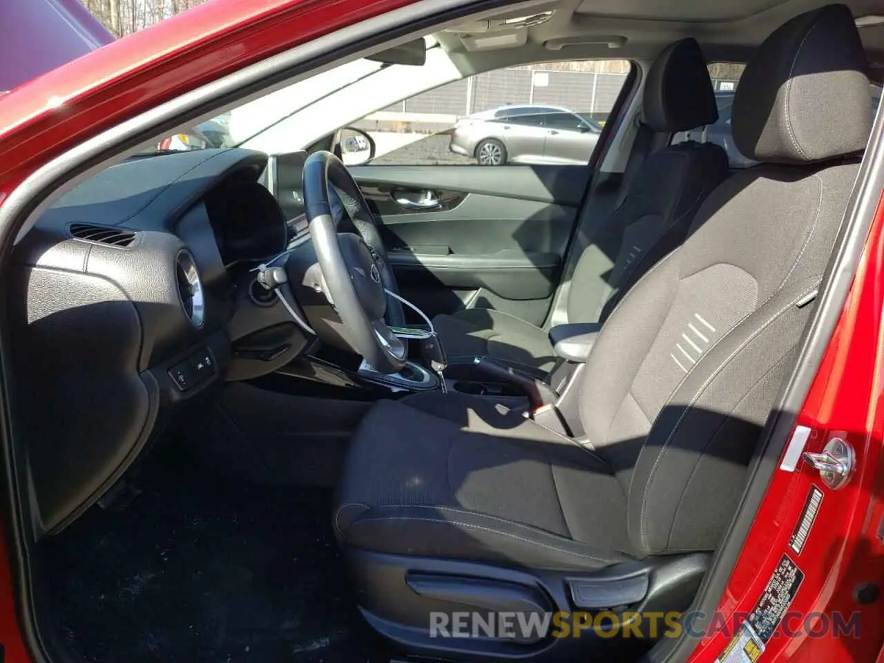 7 Photograph of a damaged car 3KPF34AD4KE020305 KIA FORTE 2019
