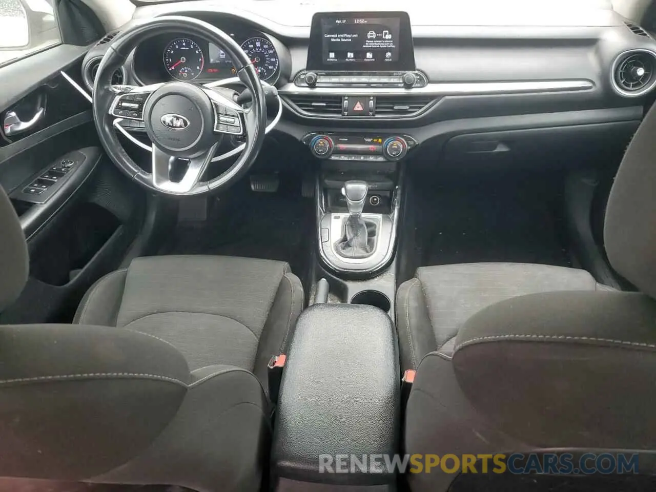 8 Photograph of a damaged car 3KPF34AD4KE098583 KIA FORTE 2019