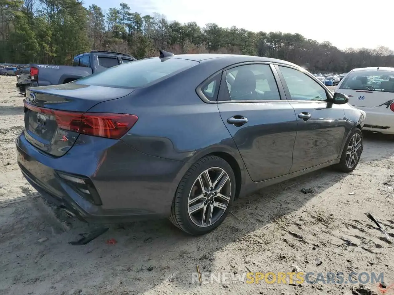 3 Photograph of a damaged car 3KPF34AD4KE135907 KIA FORTE 2019