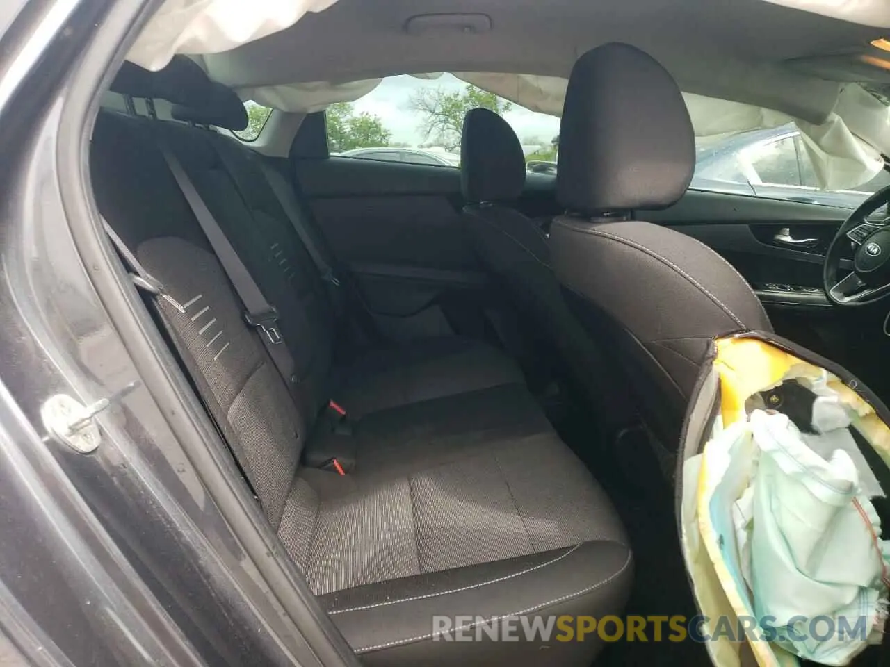 10 Photograph of a damaged car 3KPF34AD5KE015209 KIA FORTE 2019