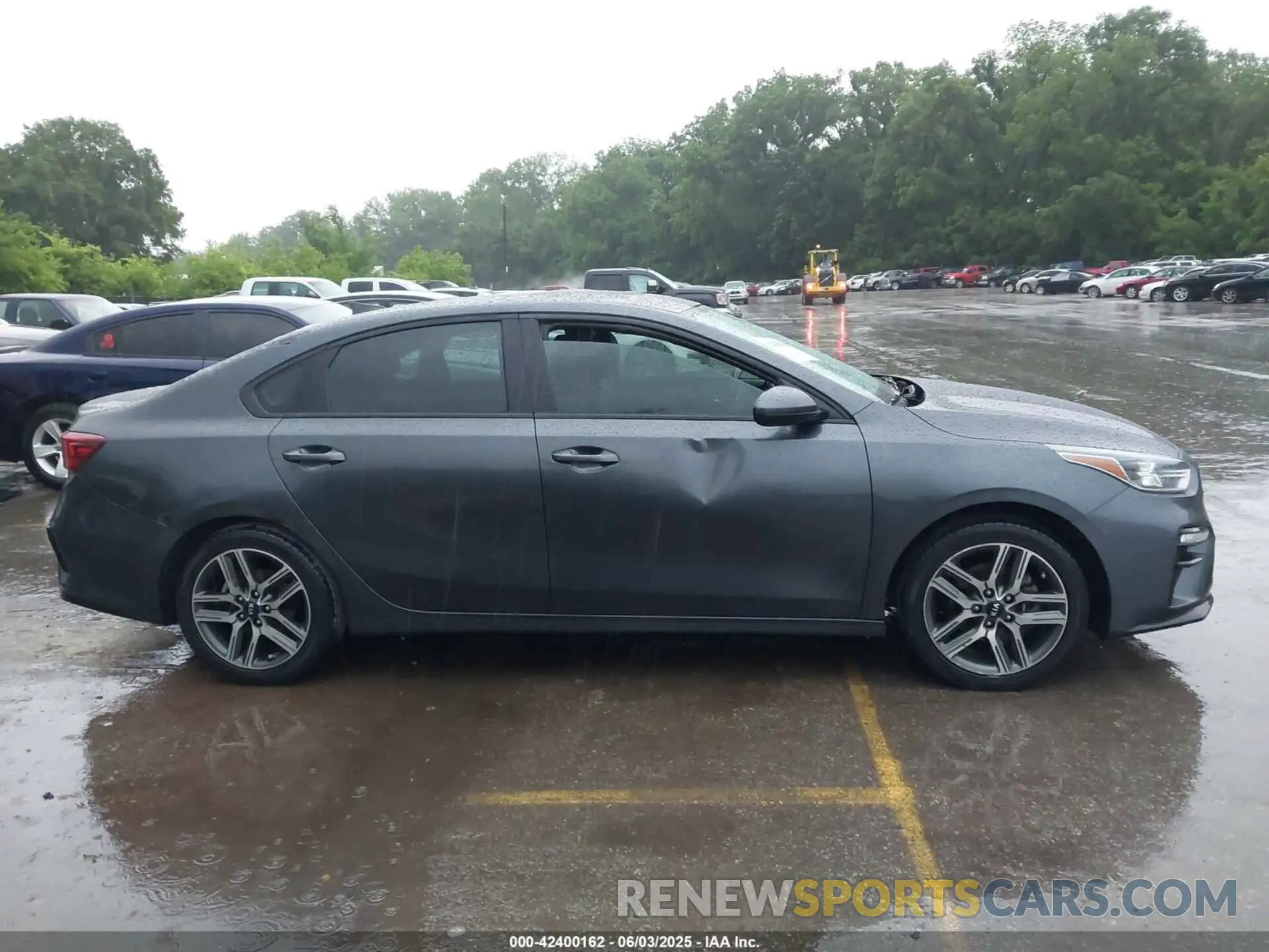 12 Photograph of a damaged car 3KPF34AD5KE026372 KIA FORTE 2019