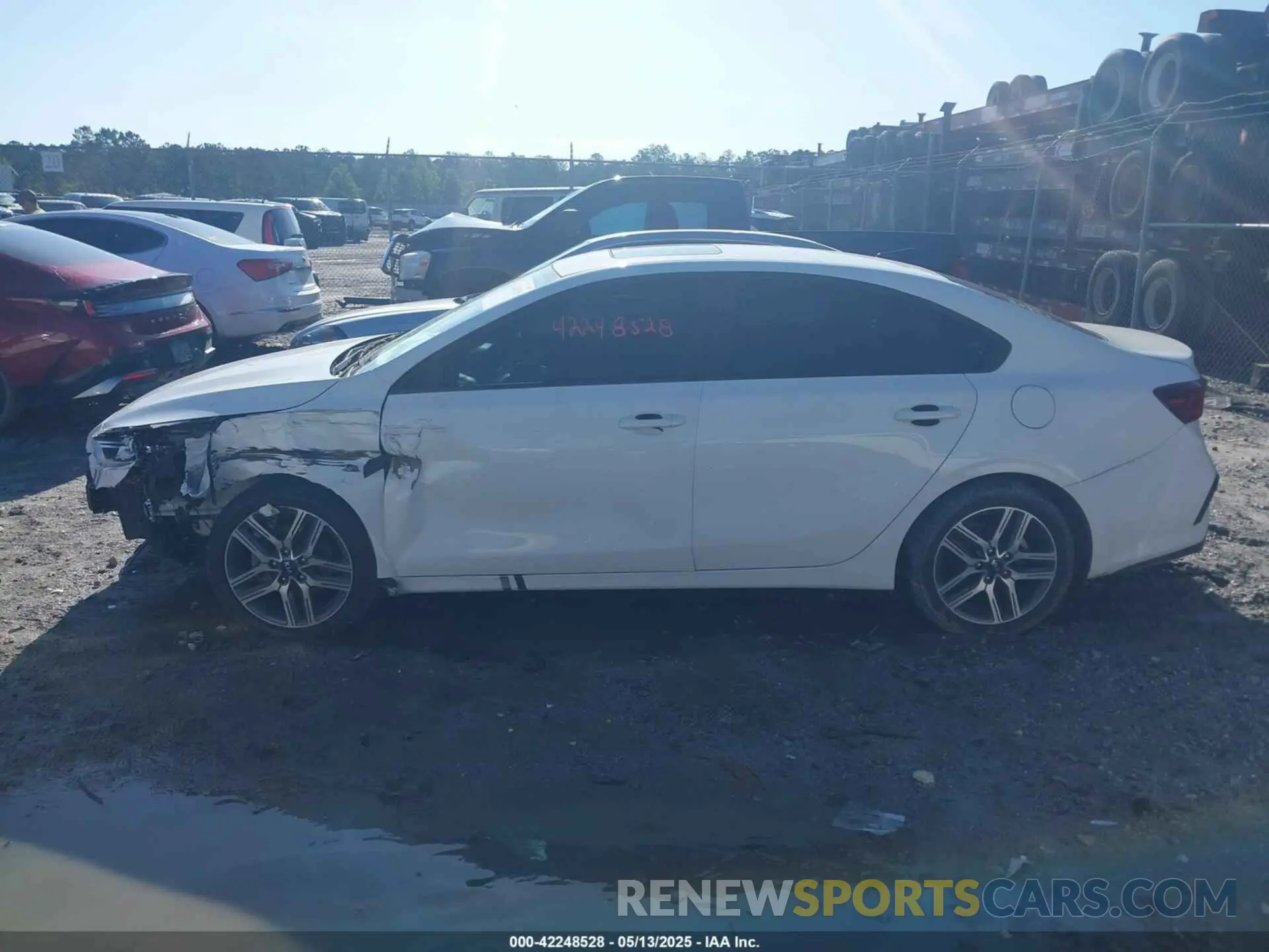 14 Photograph of a damaged car 3KPF34AD5KE026596 KIA FORTE 2019
