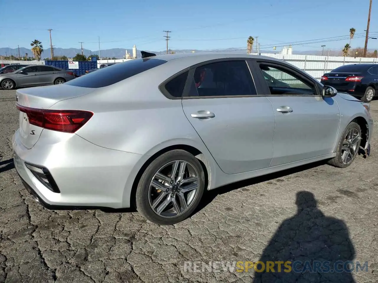 3 Photograph of a damaged car 3KPF34AD5KE042233 KIA FORTE 2019