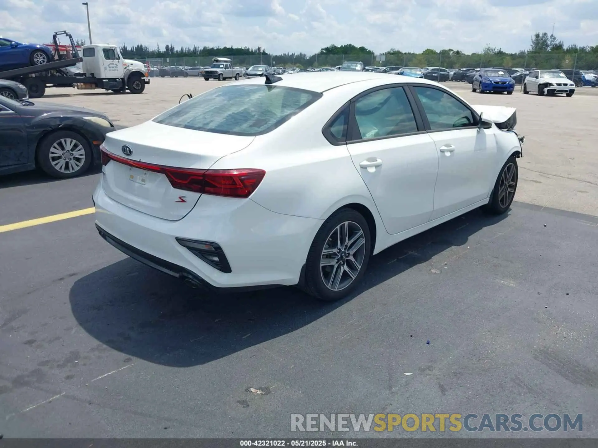 4 Photograph of a damaged car 3KPF34AD5KE062319 KIA FORTE 2019