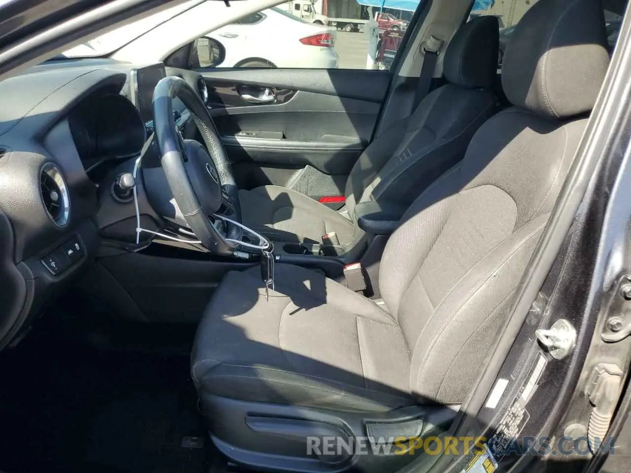7 Photograph of a damaged car 3KPF34AD5KE070064 KIA FORTE 2019