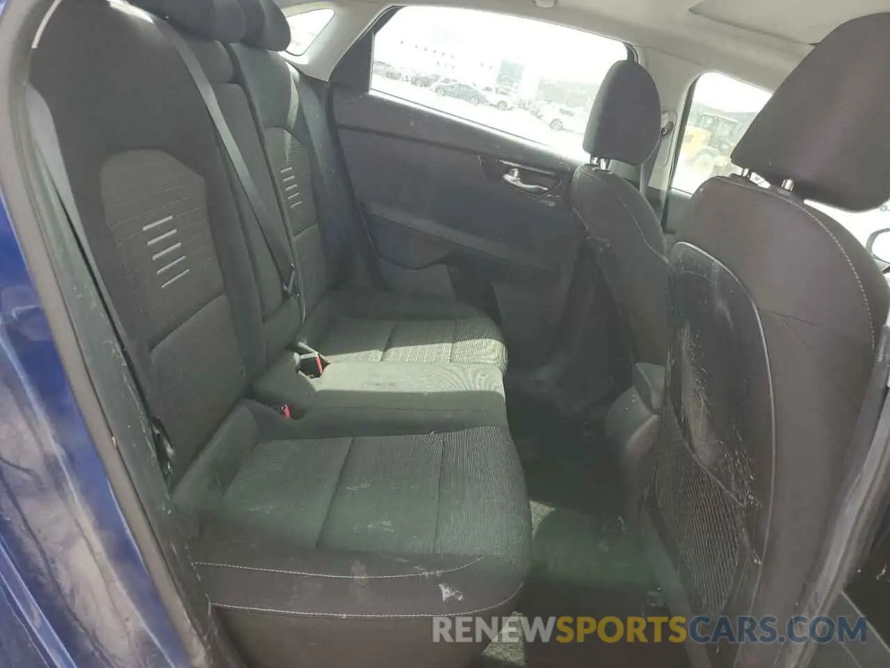 11 Photograph of a damaged car 3KPF34AD7KE022095 KIA FORTE 2019